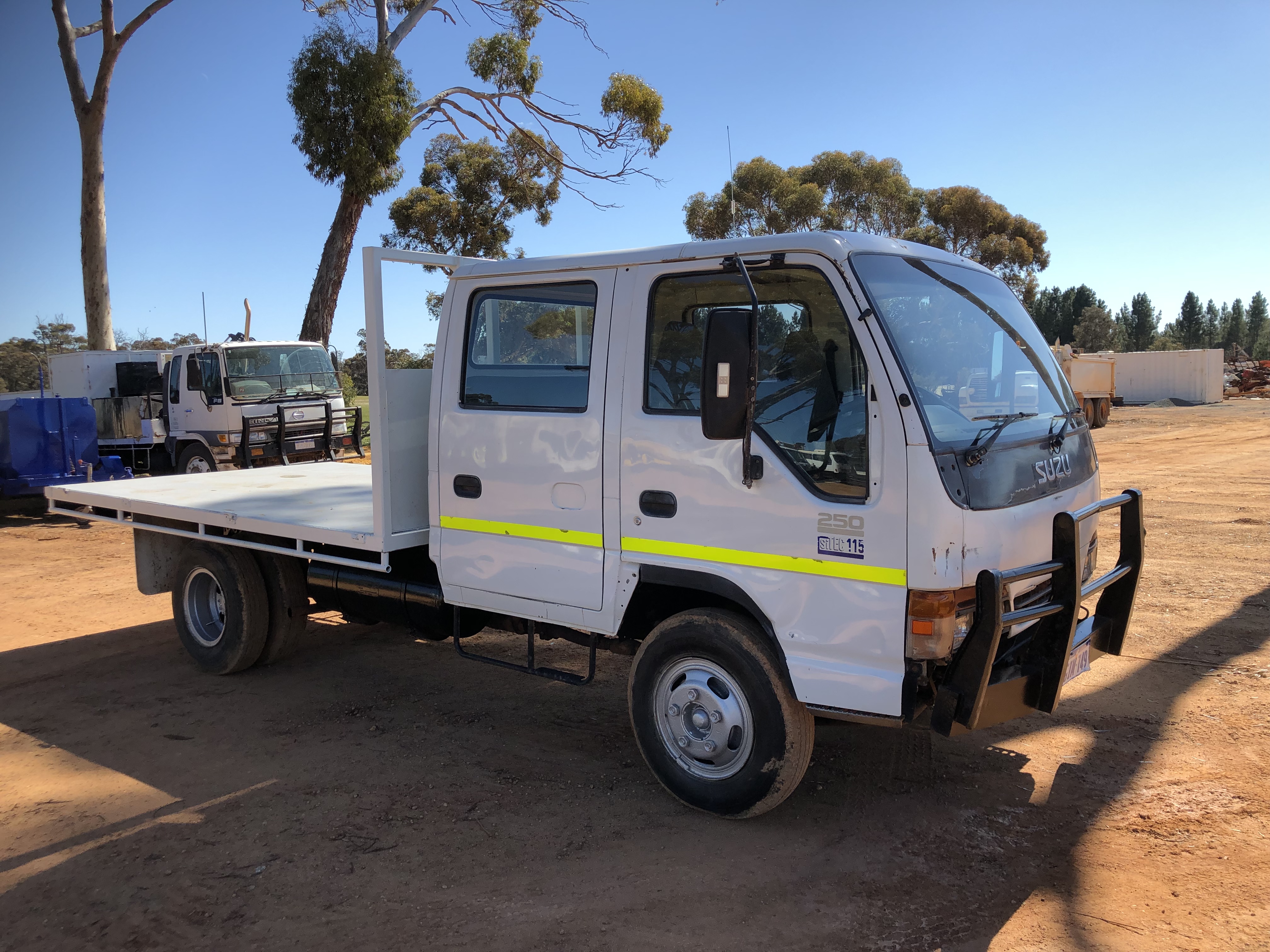 2001 ISUZU NPR250 CREW CAB LIGHT TRUCK