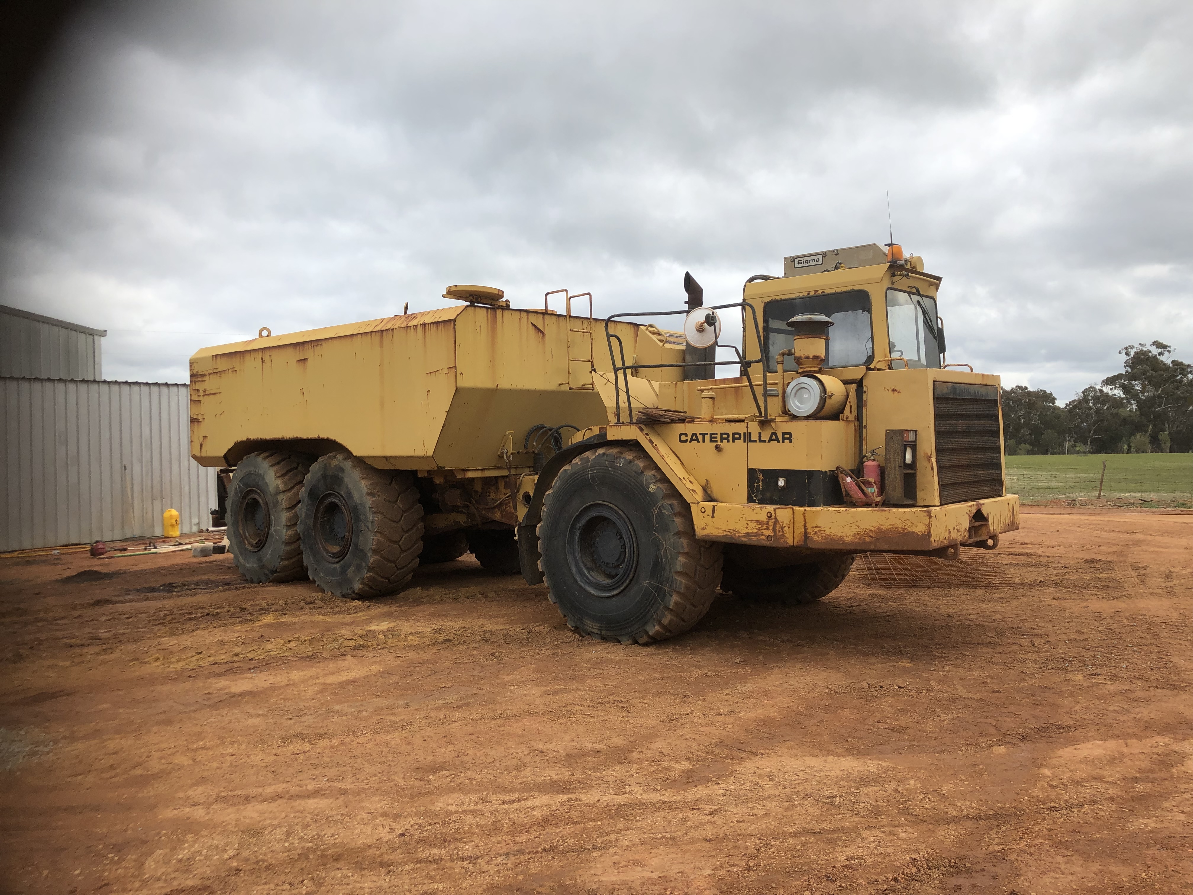 1988 CAT MOXY WATERCART