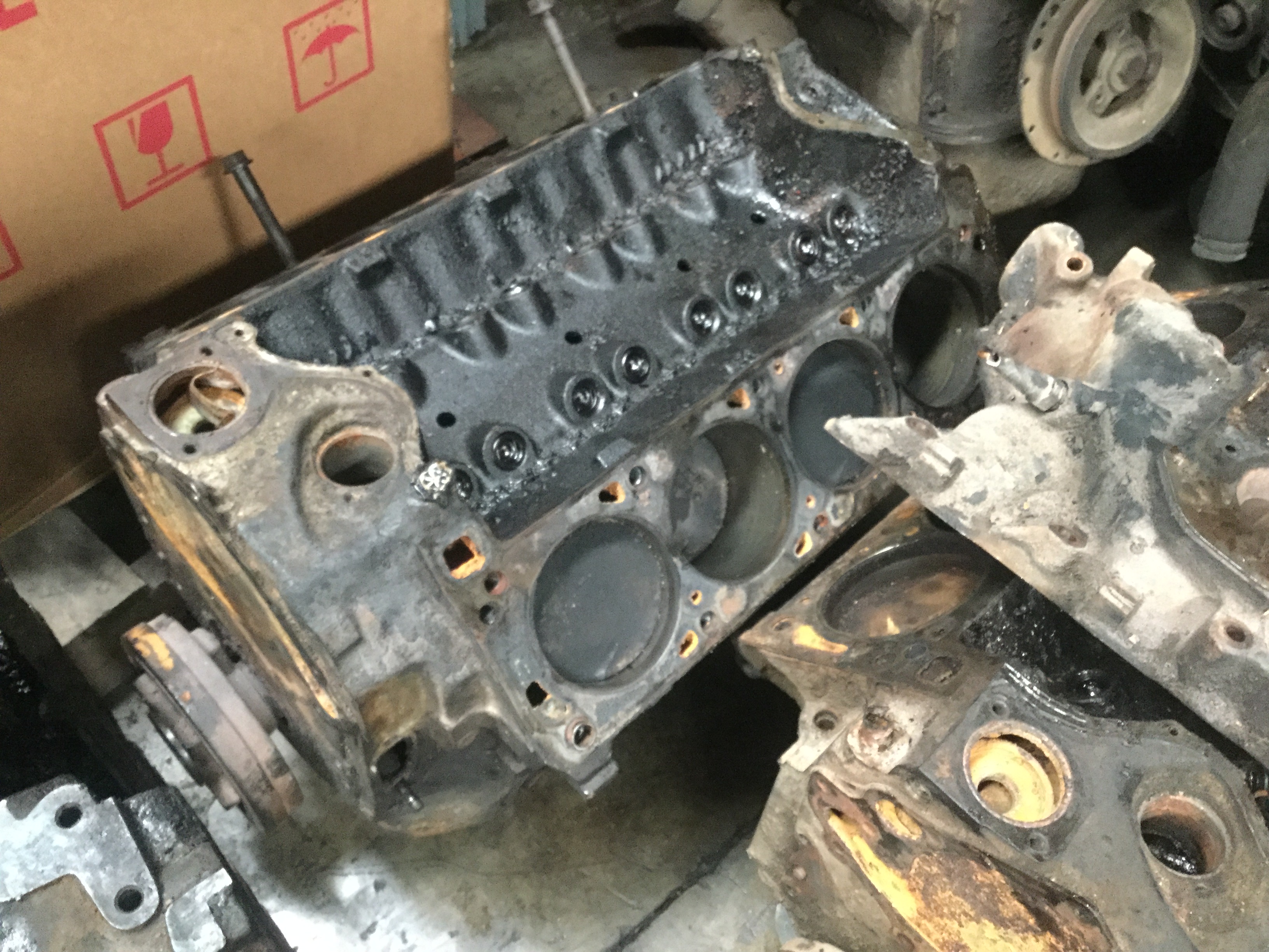 FORD 302-351 CLEVELAND BLOCK 