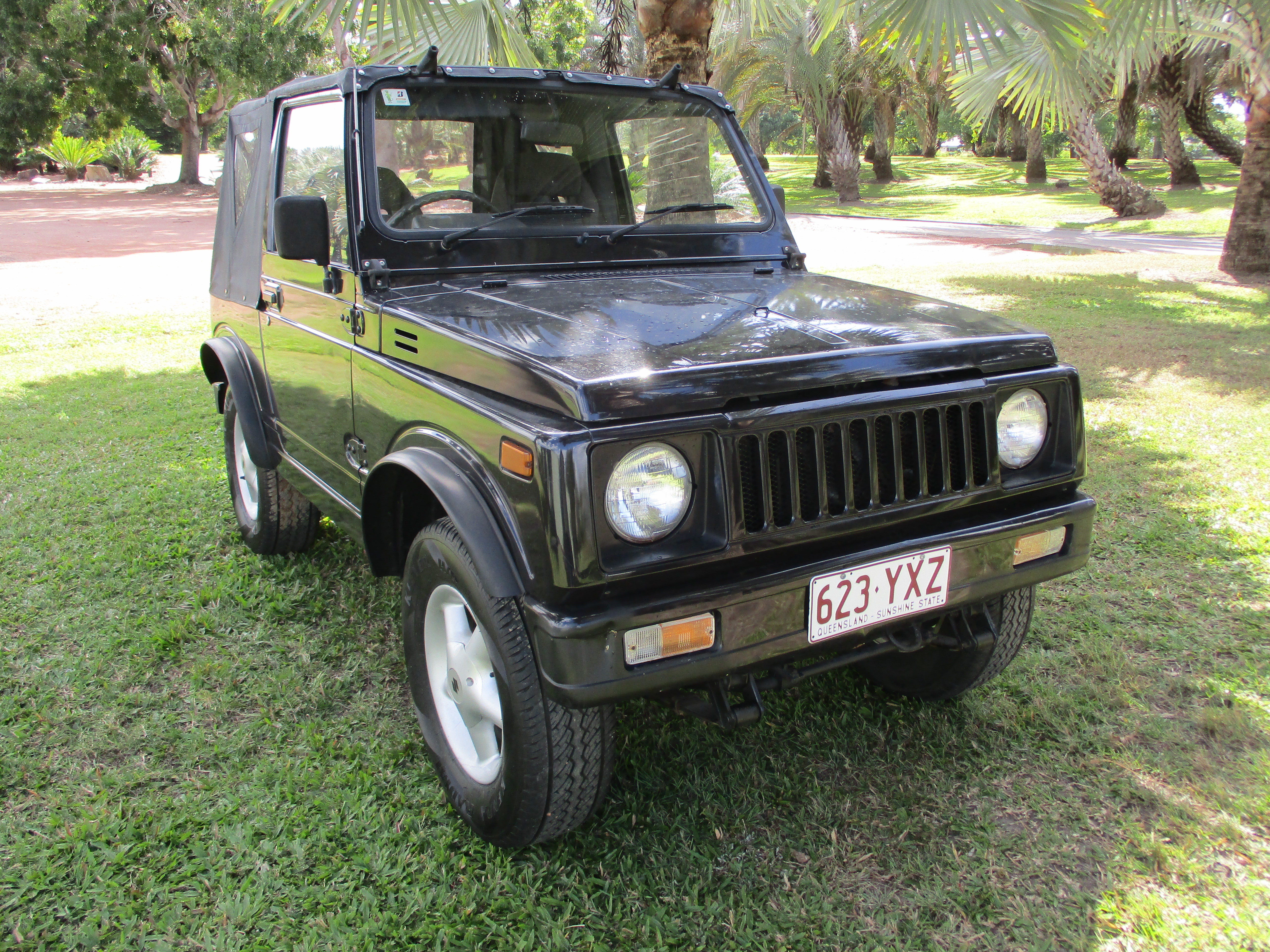 1987 SUZUKI SIERRA (4x4) 2D SOFTTOP