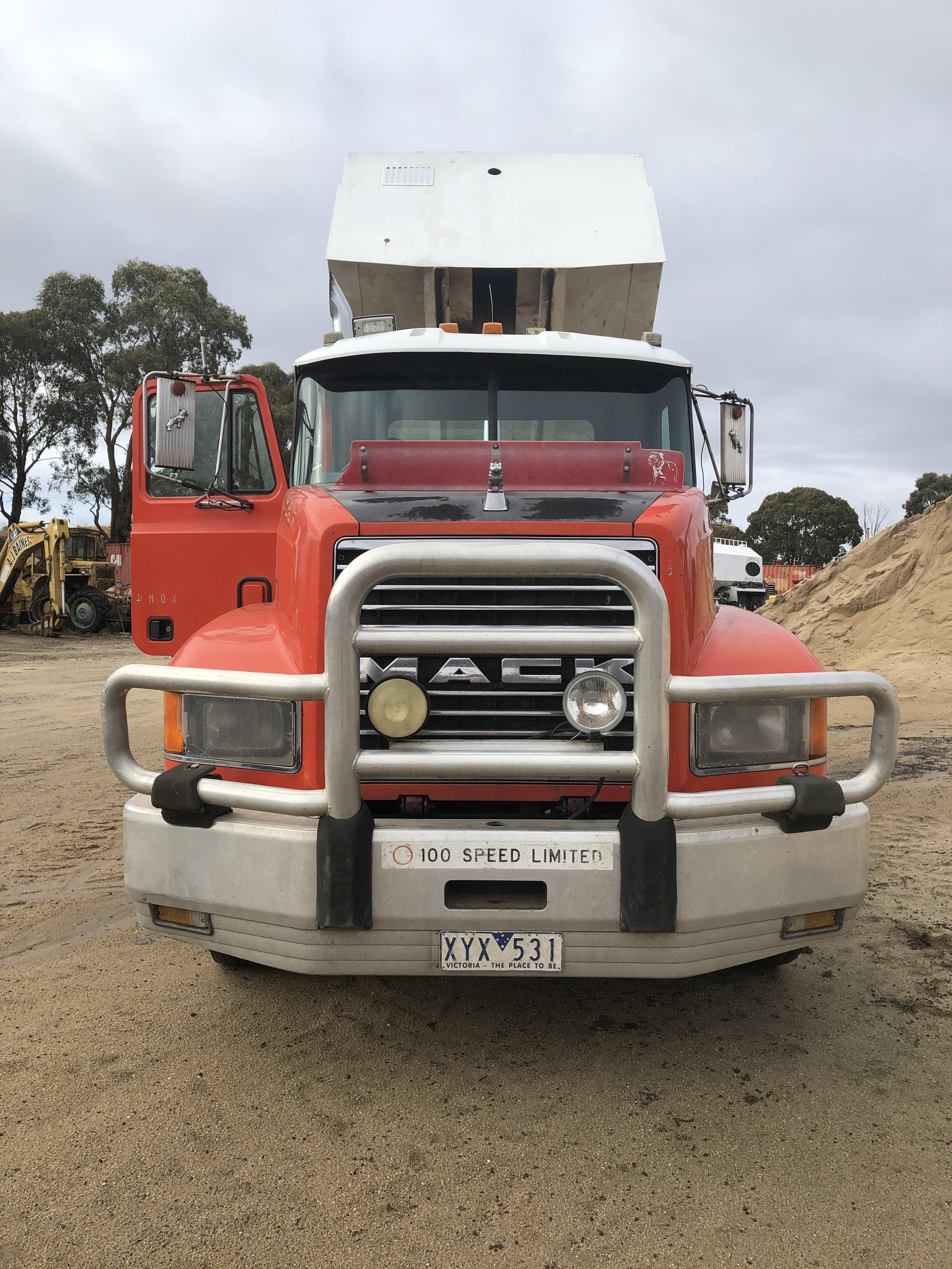 1994 MACK TIPPER