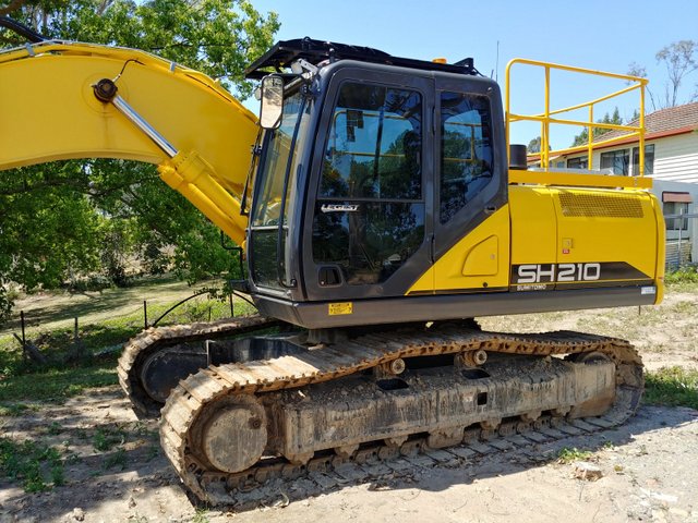 SUMITOMO EXCAVATOR SH210-6 20 TON