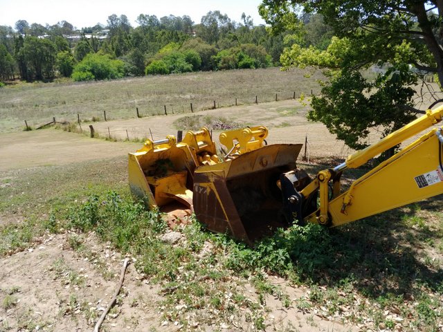 SUMITOMO EXCAVATOR SH210-6 20 TON
