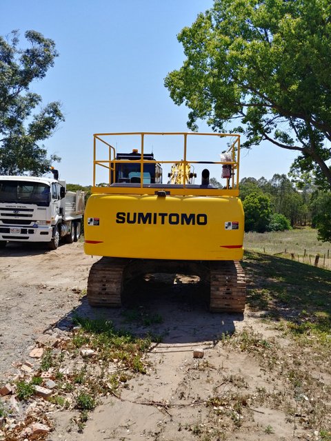 SUMITOMO EXCAVATOR SH210-6 20 TON