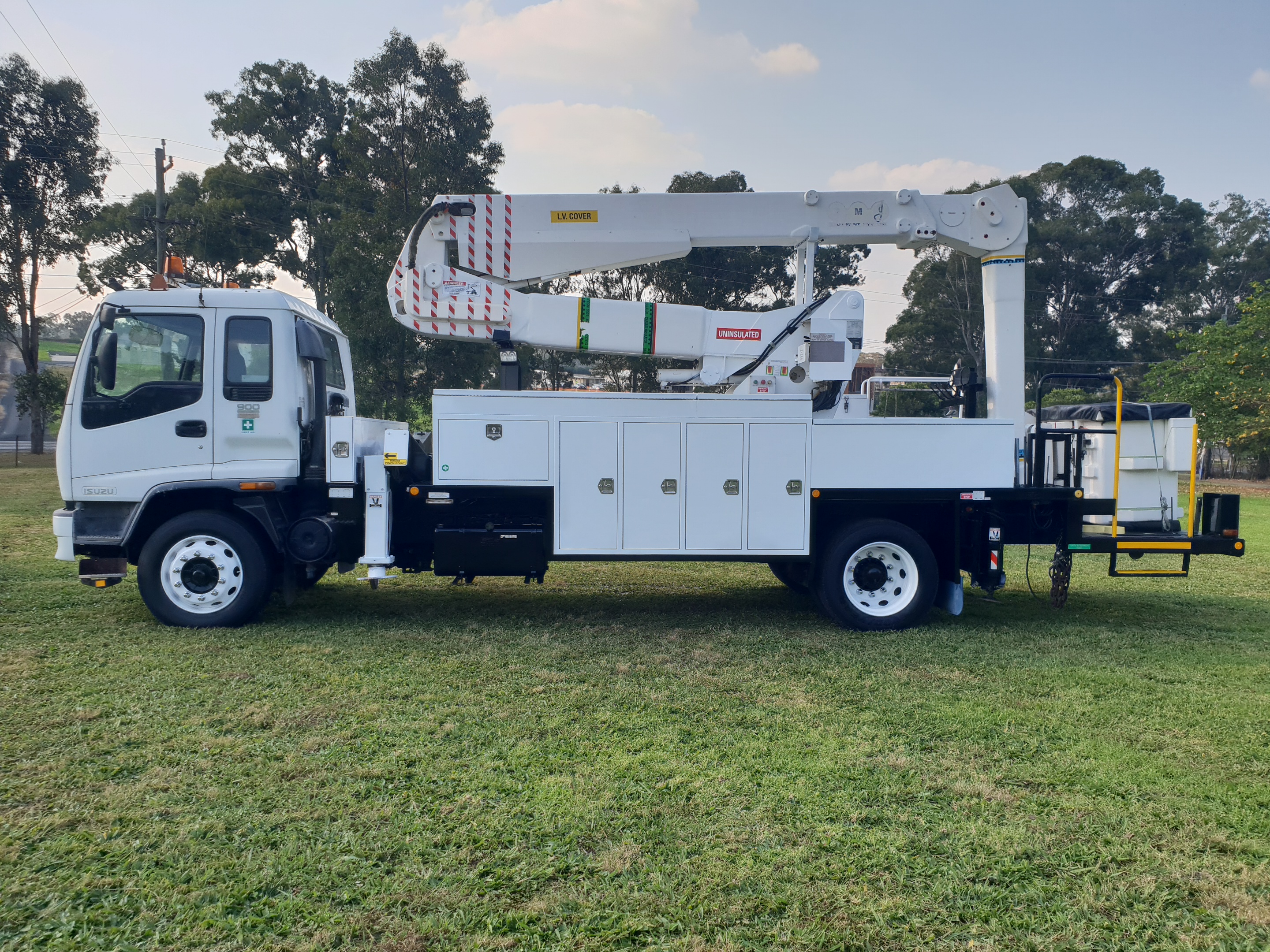 2005 ISUZU FTR 900