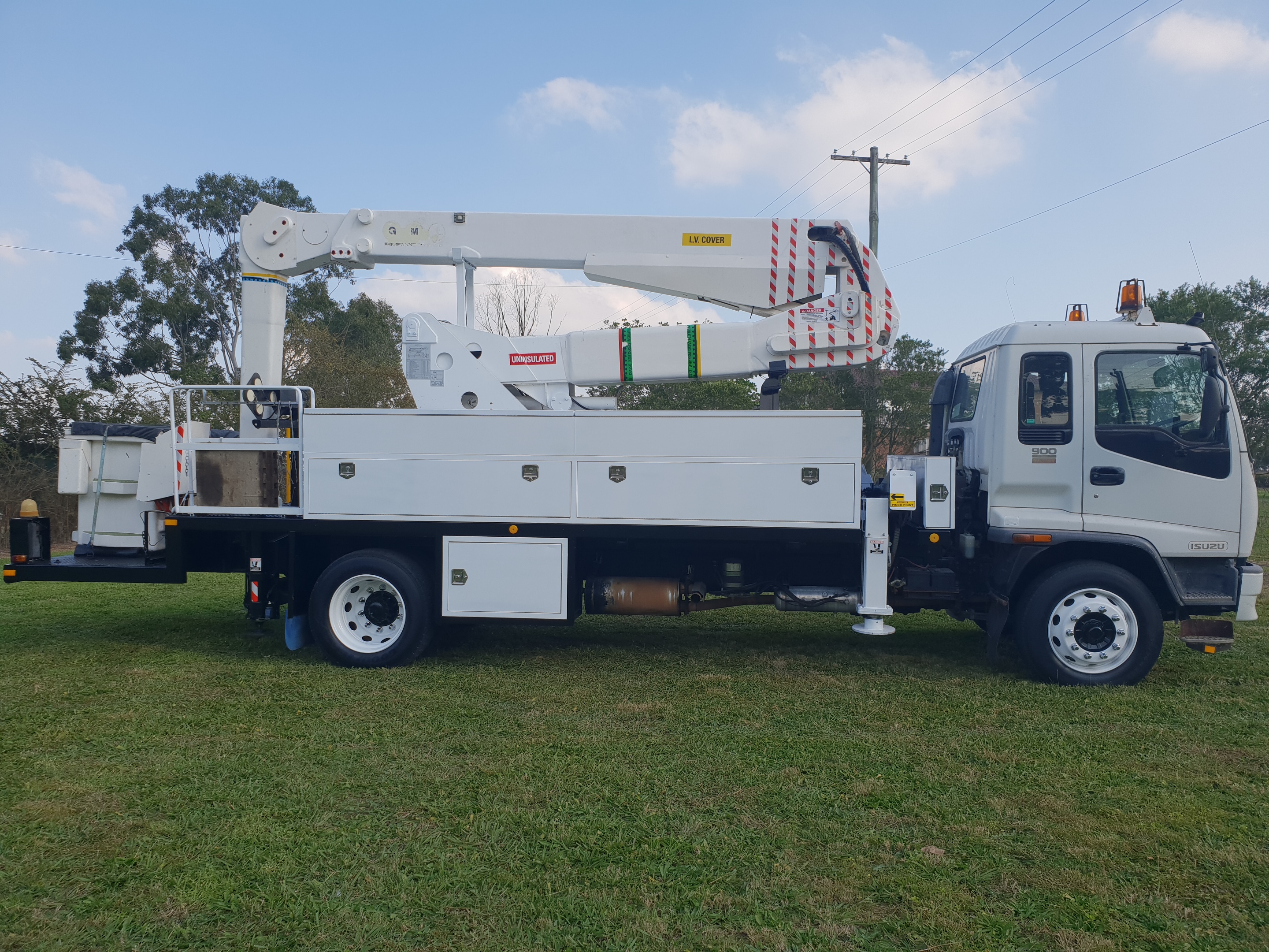 2005 ISUZU FTR 900
