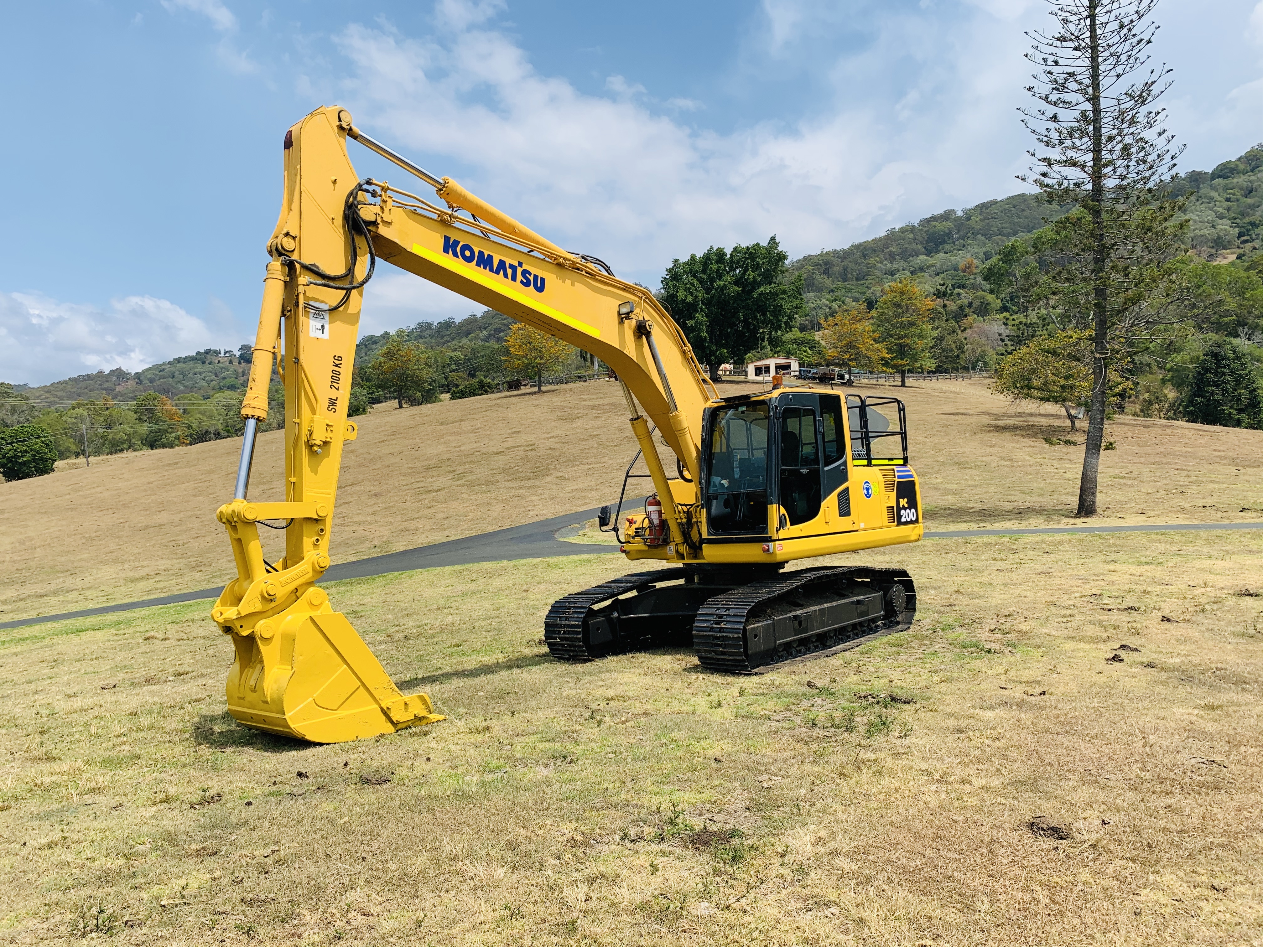 2009 KOMATSU PC200-8