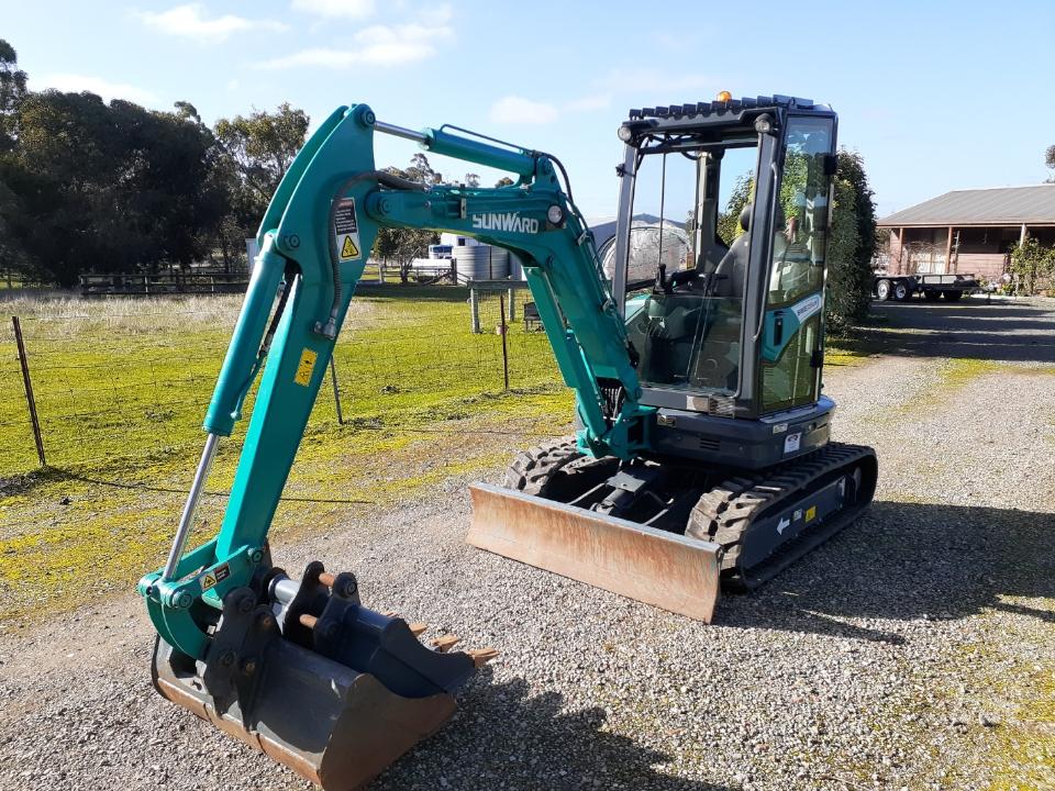2018 SUNWARD 2.5 TON EXCAVATOR