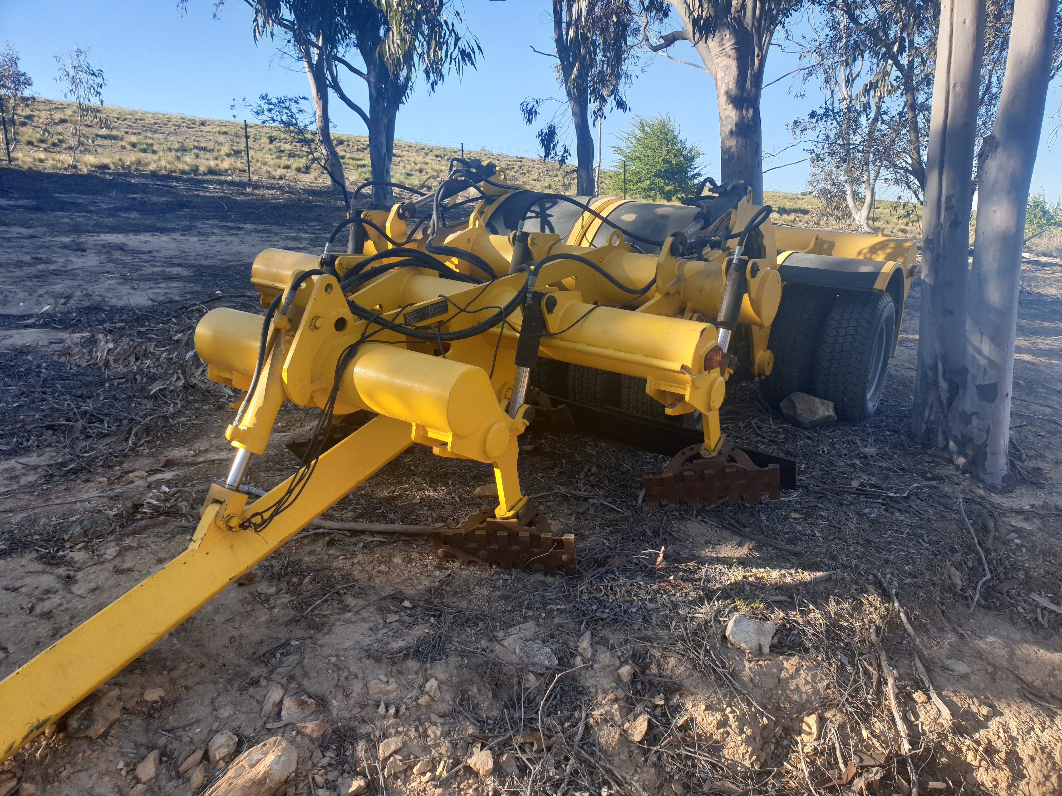 SAVANNAH ROADMASTER ROAD GRADER