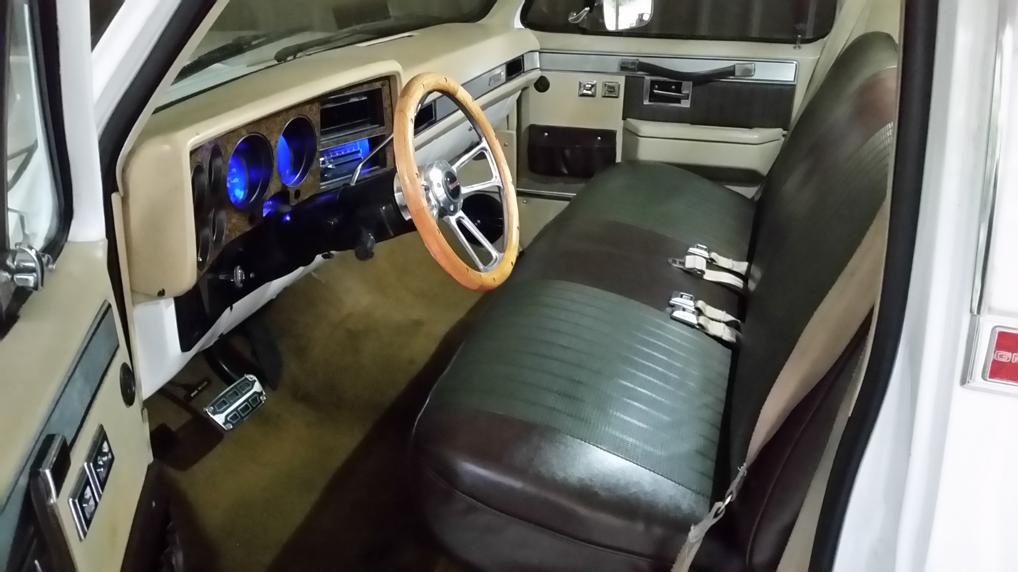 1987 GMC C10 Sierra Classic 
