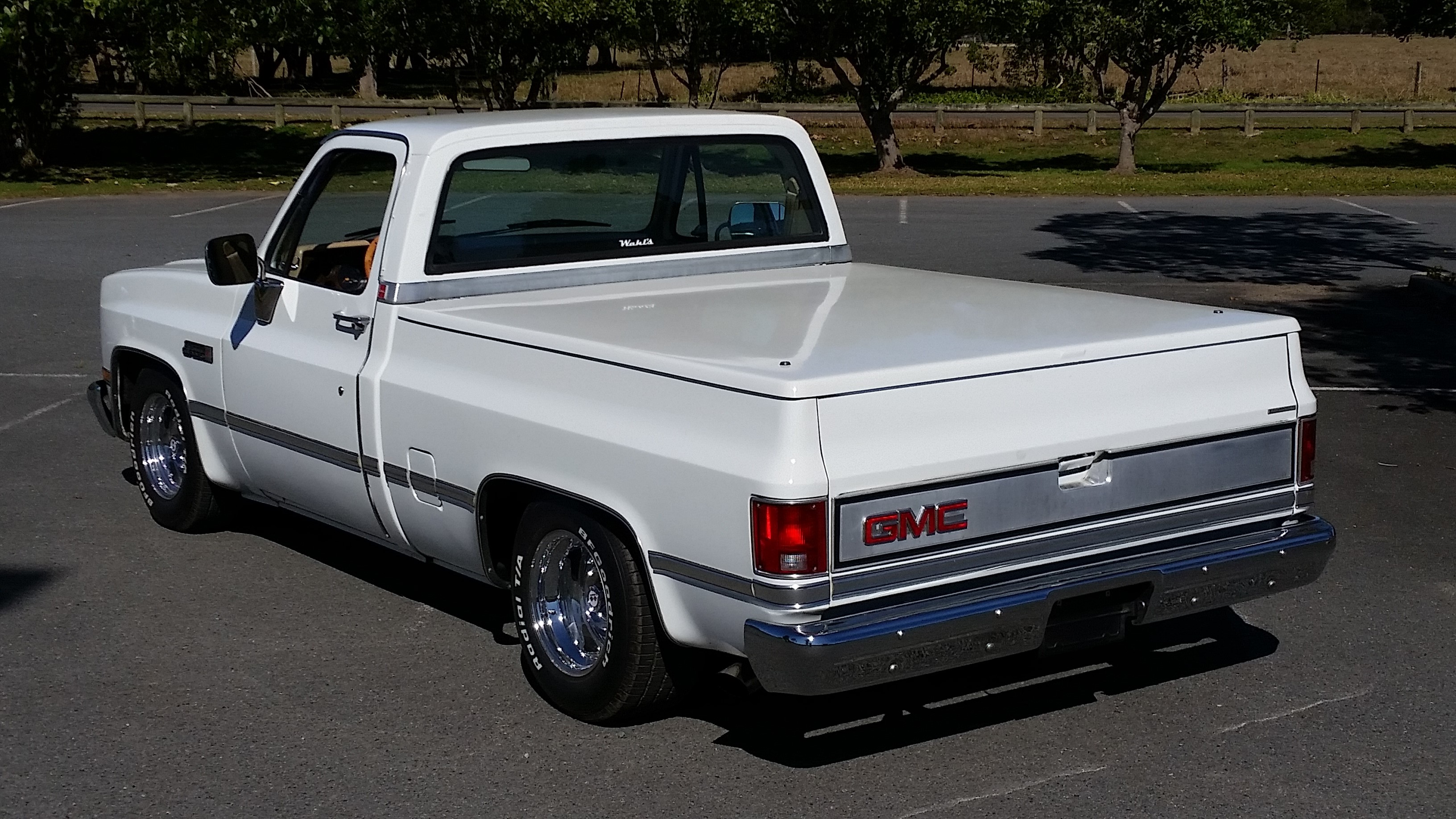 1987 GMC C10 Sierra Classic 