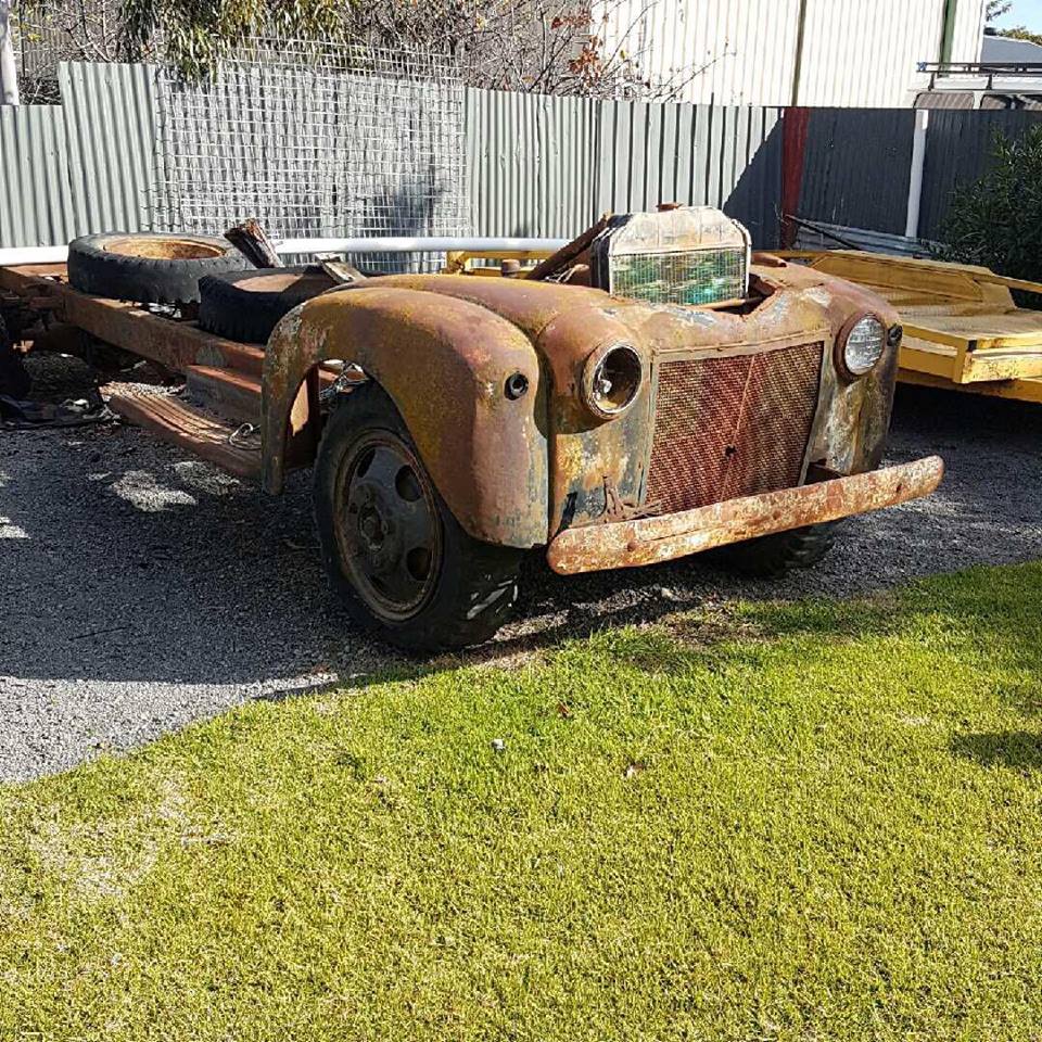 FORD JAILBAR 2.5 TONNE CHASSIS