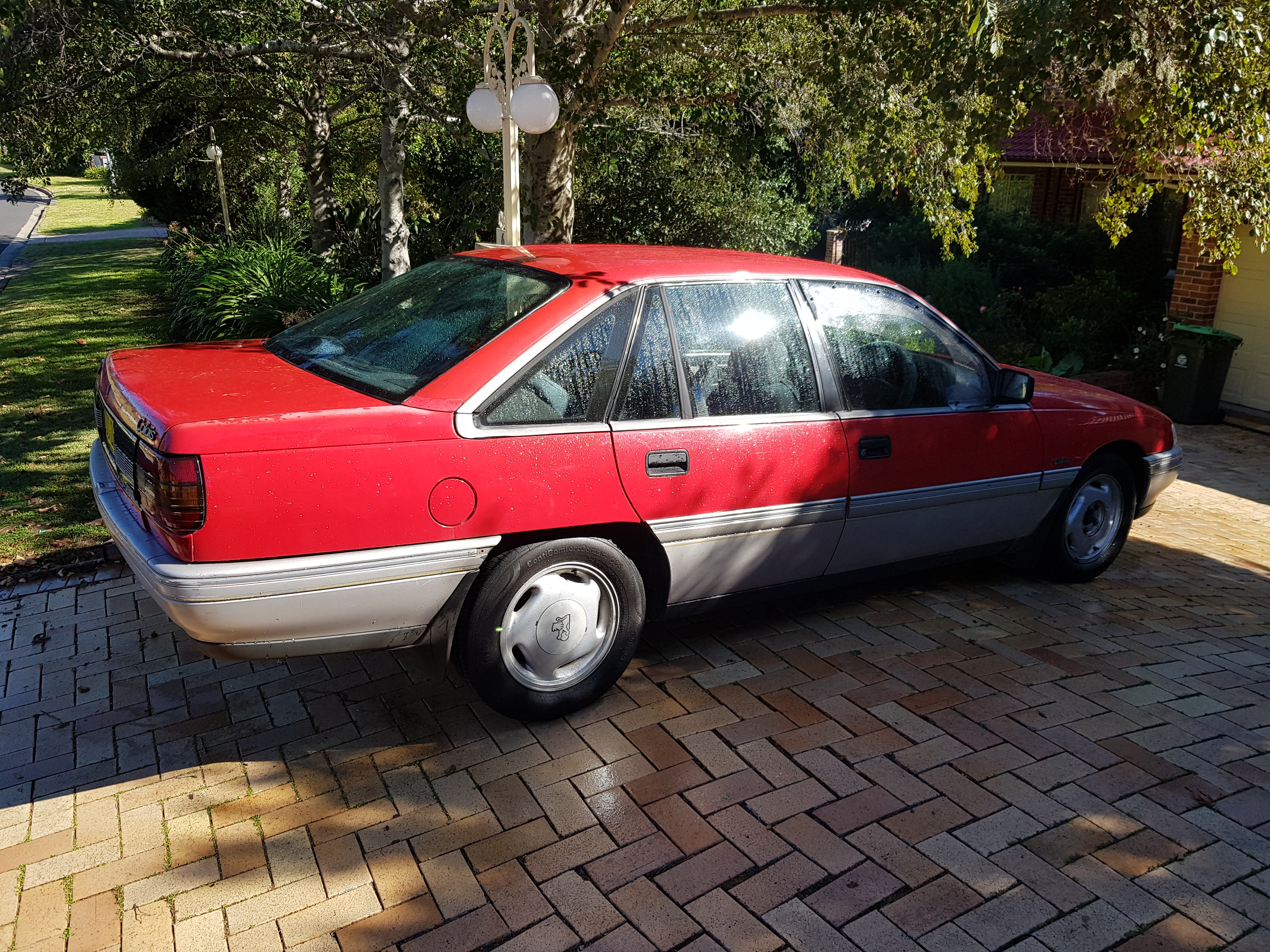 1990 HOLDEN CALAIS VN 4 SP AUTOMATIC 4D SEDAN MULTI POINT F/INJ