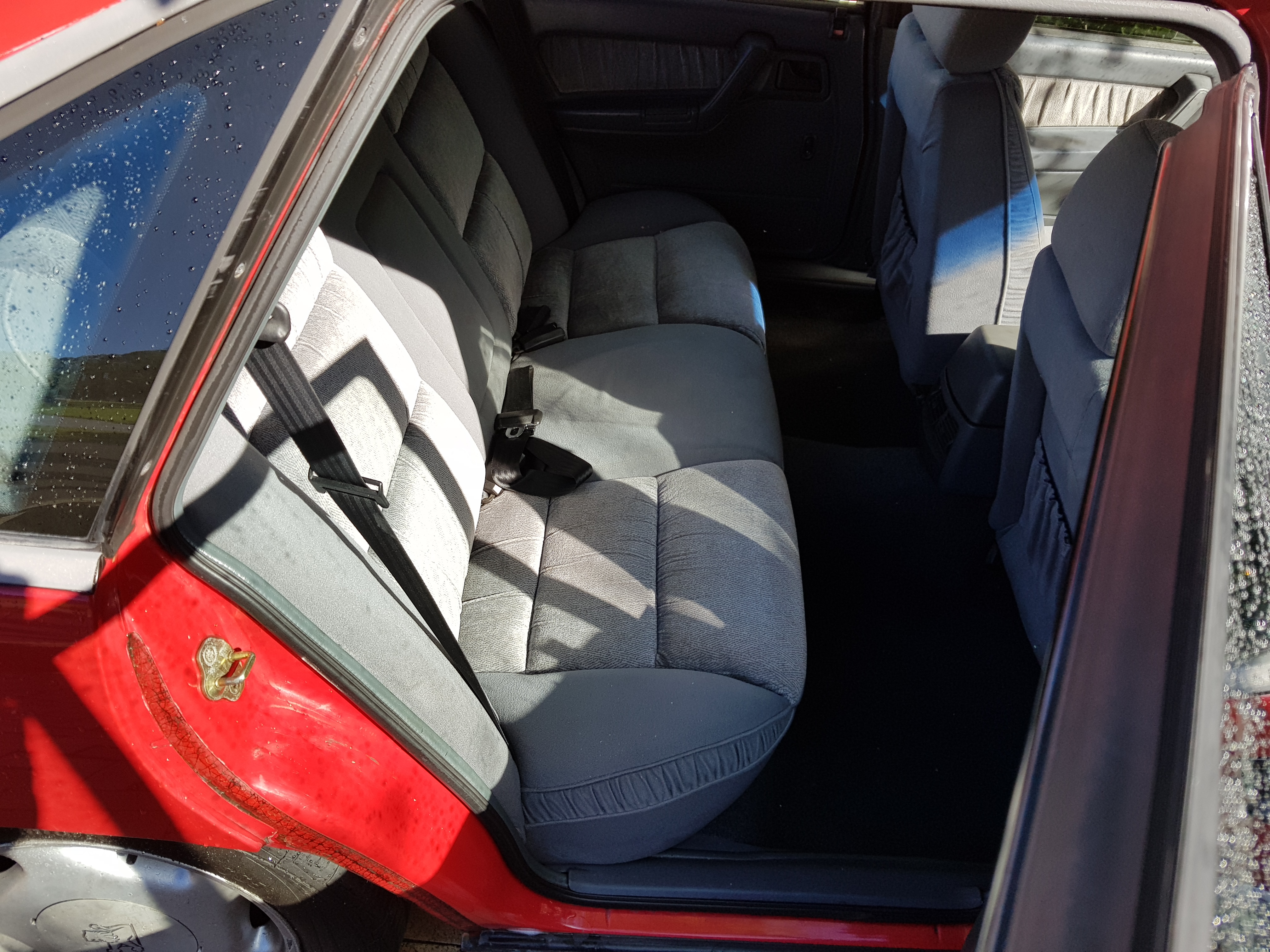 1990 HOLDEN CALAIS VN 4 SP AUTOMATIC 4D SEDAN MULTI POINT F/INJ