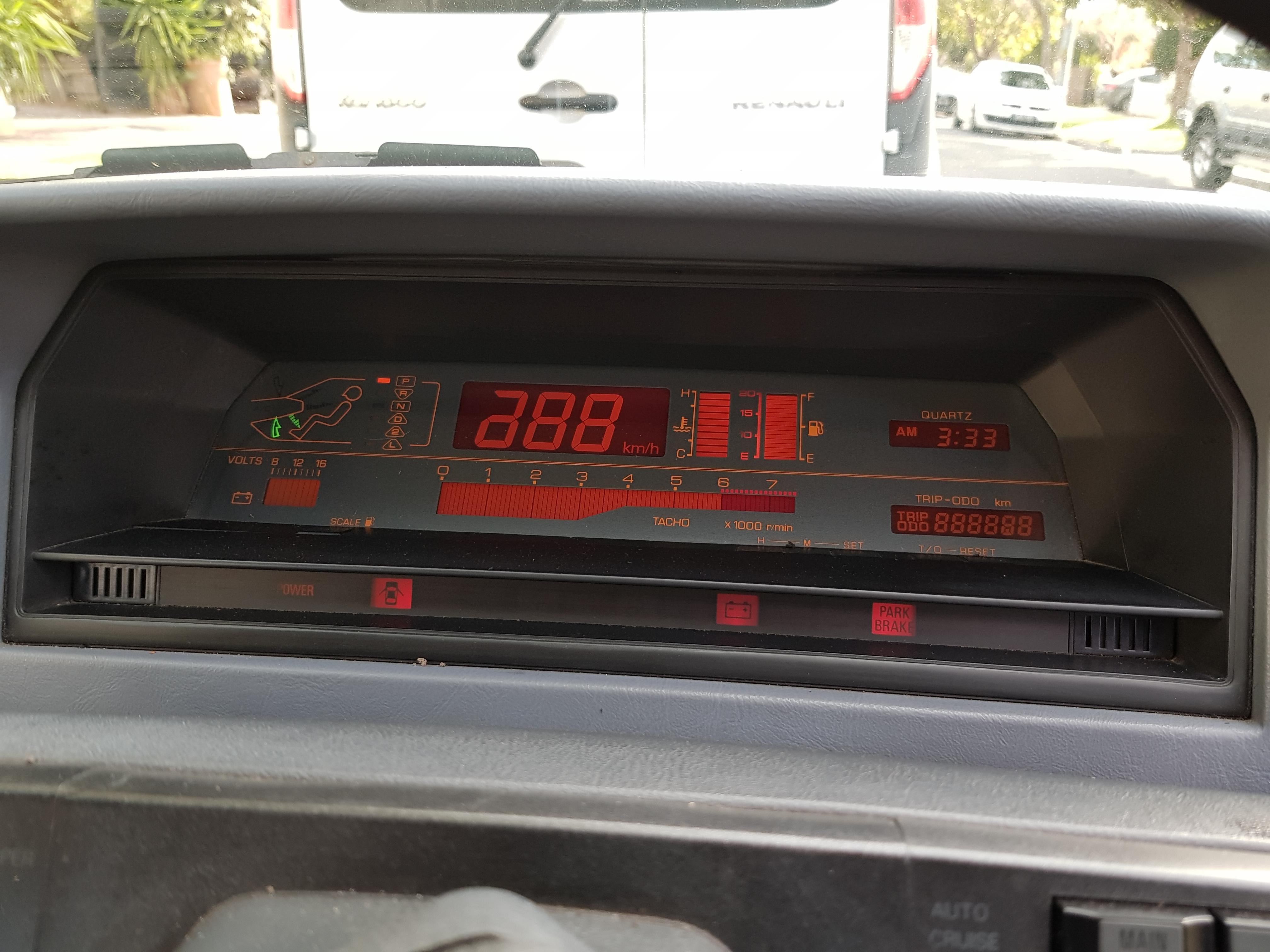 1990 MITSUBISHI MAGNA TP SEDAN