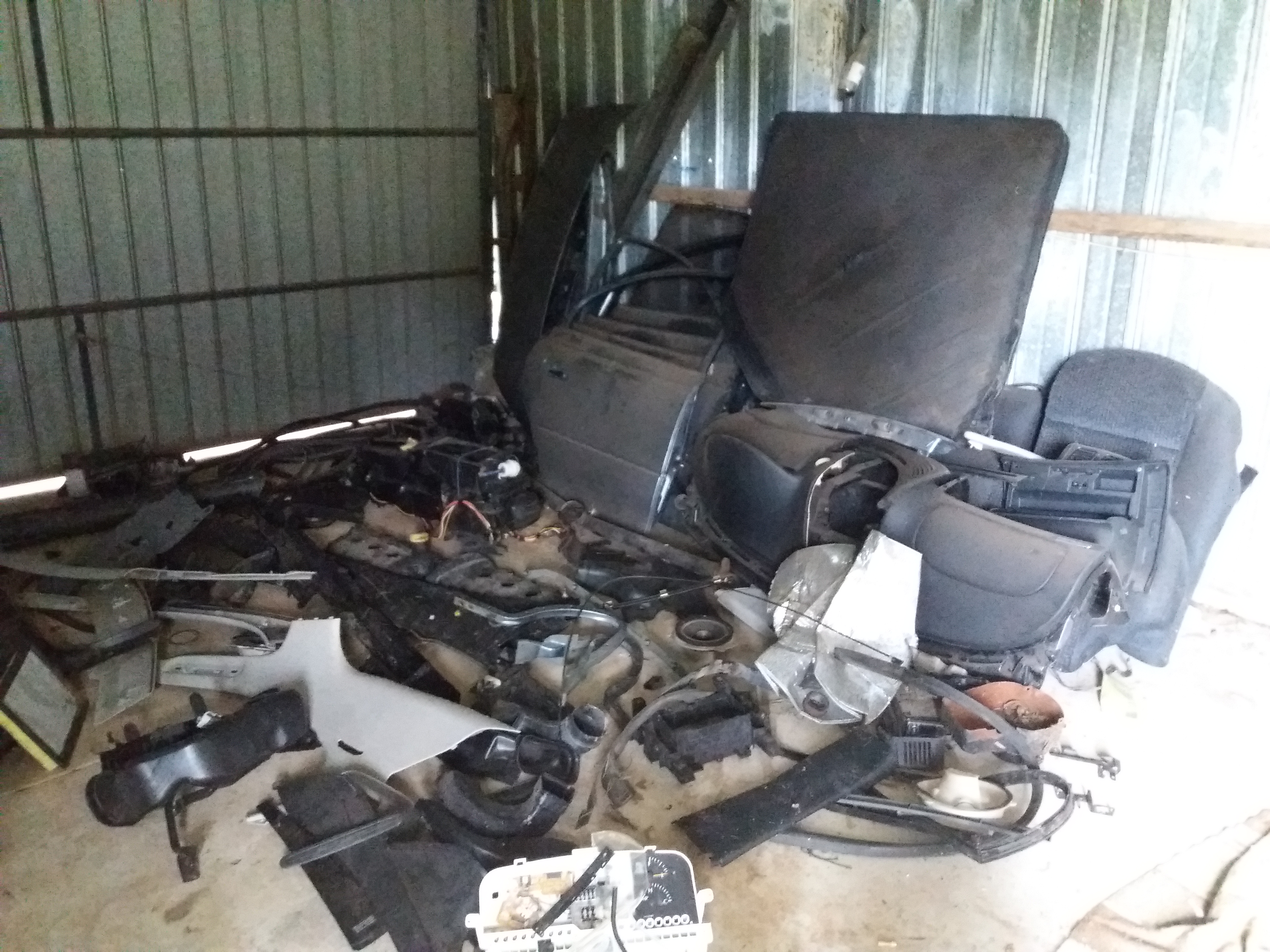 Holden Commodore Executive Parts