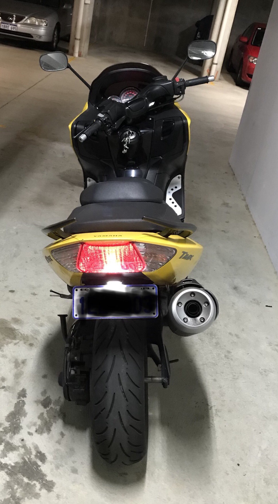 2010 YAMAHA TMAX 500 (XP500) 9 SCOOTER