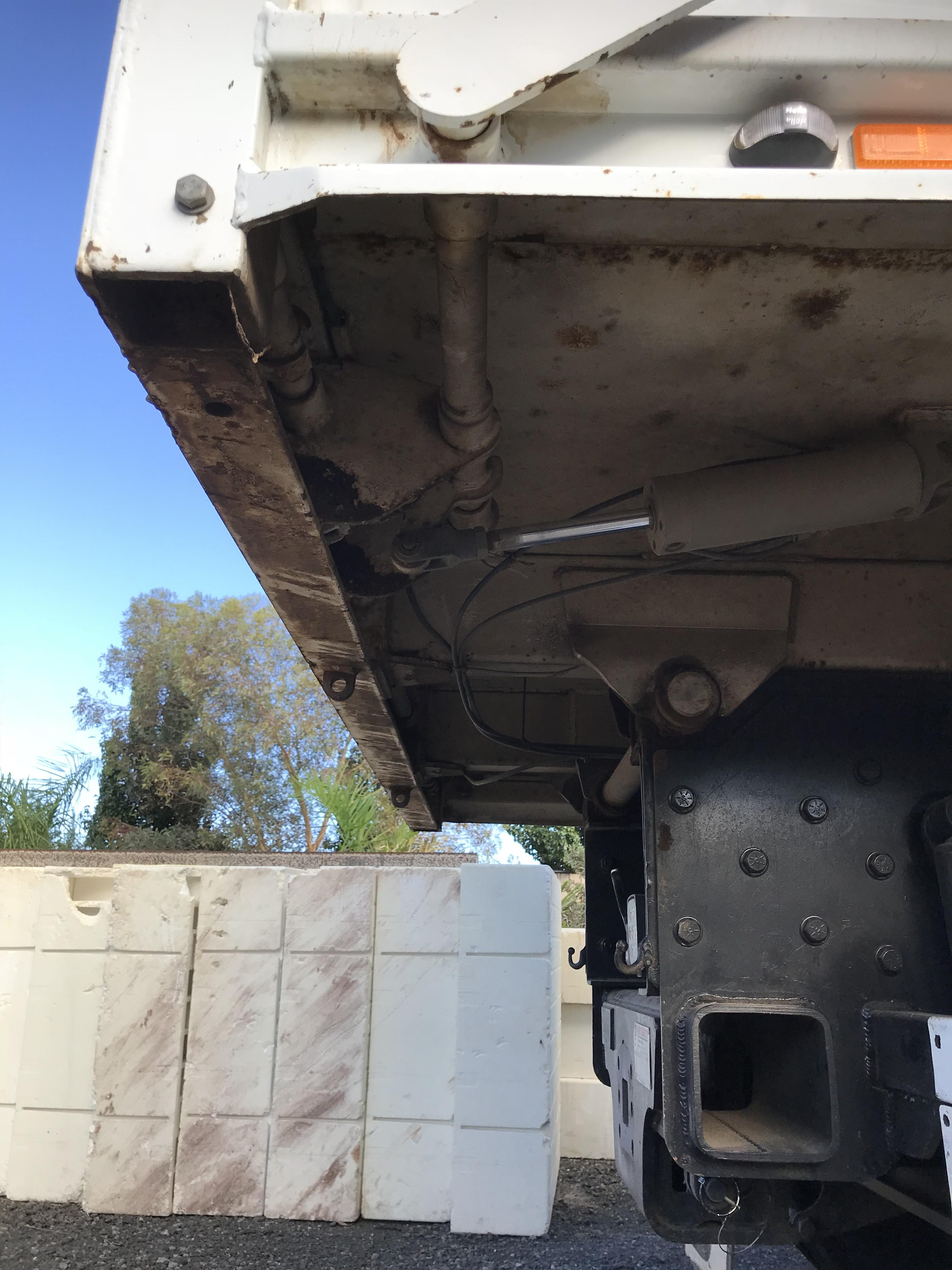 1999 MACK MAGNUM 18 SP MANUAL DIESEL TURBO
