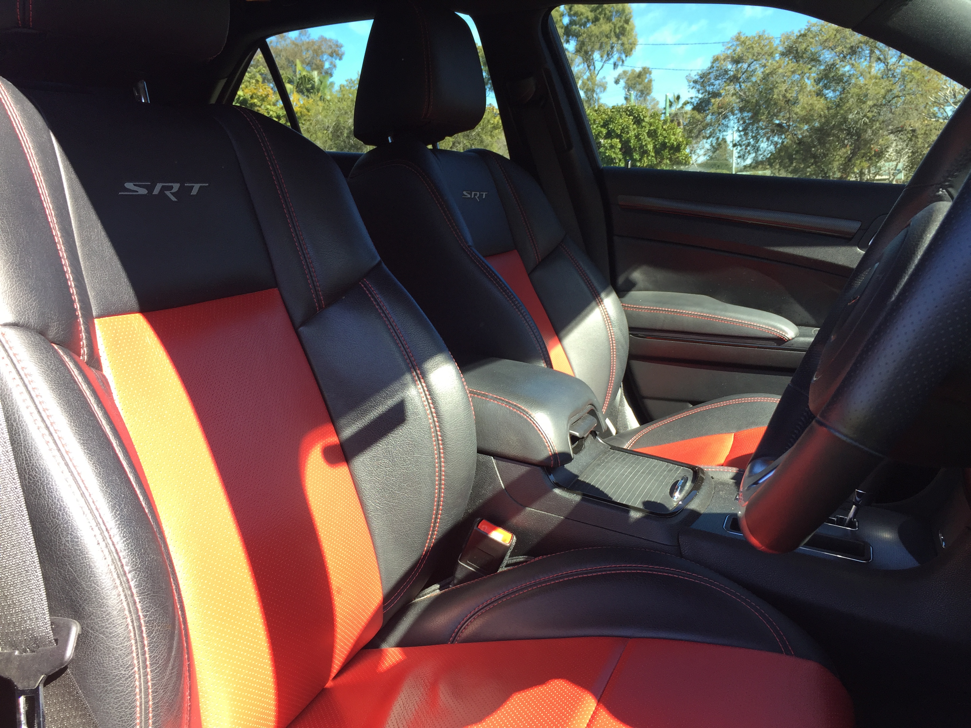 2013 CHRYSLER 300 MY12 5 SP AUTOMATIC 4D SEDAN MULTI POINT F/INJ