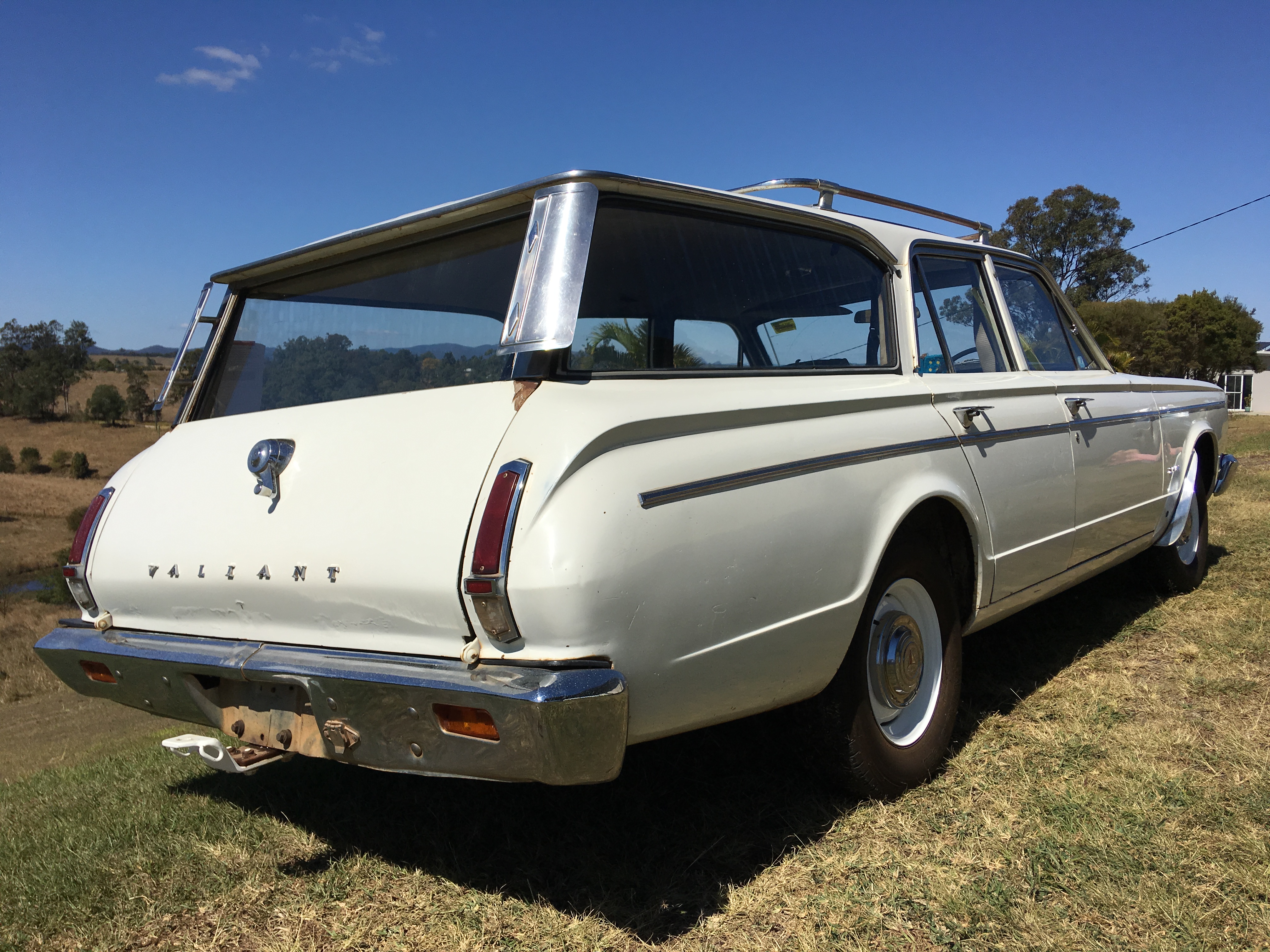 1966 CHRYSLER VALIANT VC 3 SP MANUAL 4D WAGON CARB
