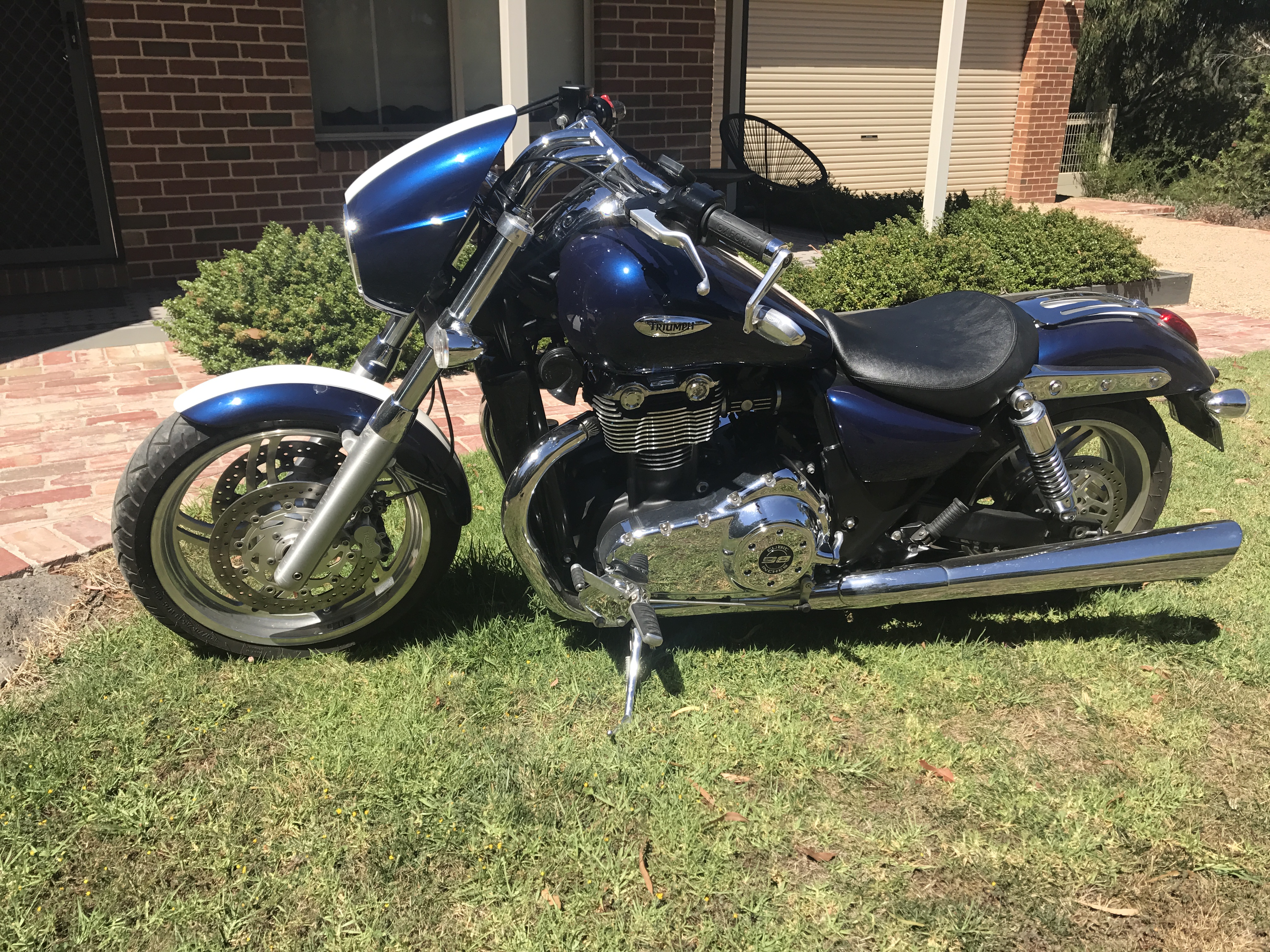 2010 TRIUMPH THUNDERBIRD MY10 CRUISER