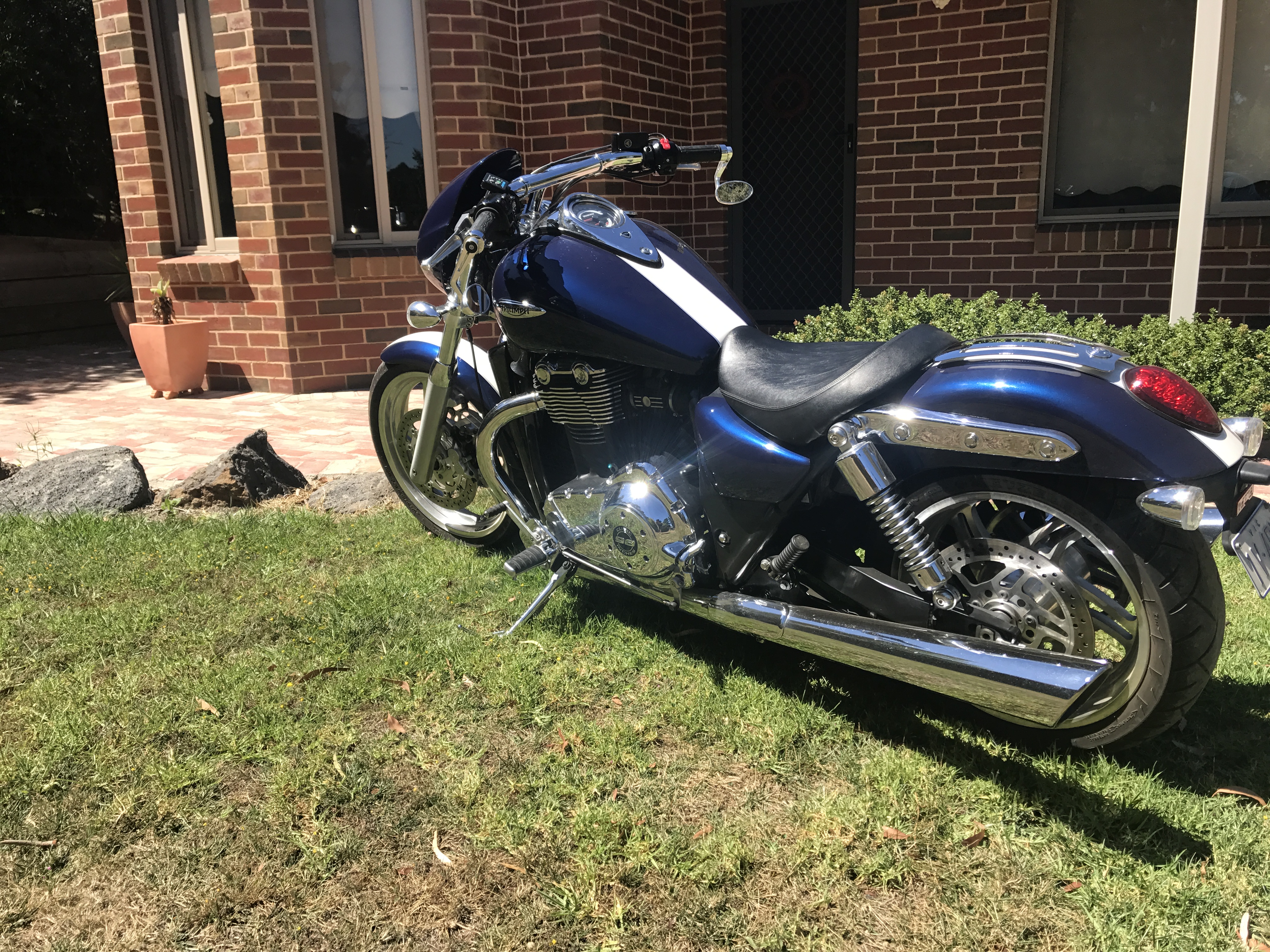 2010 TRIUMPH THUNDERBIRD MY10 CRUISER