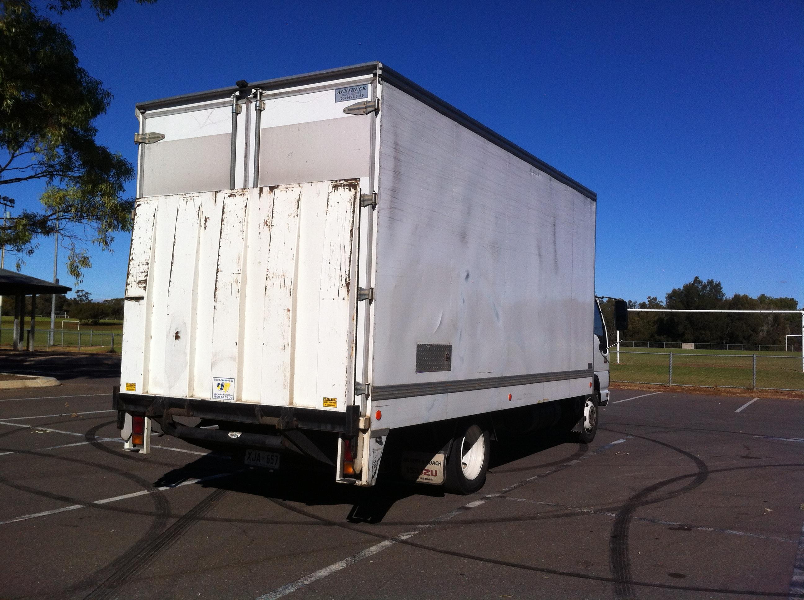 2006 ISUZU NQR N5 6 SP MANUAL DIESEL TURBO F/INJ