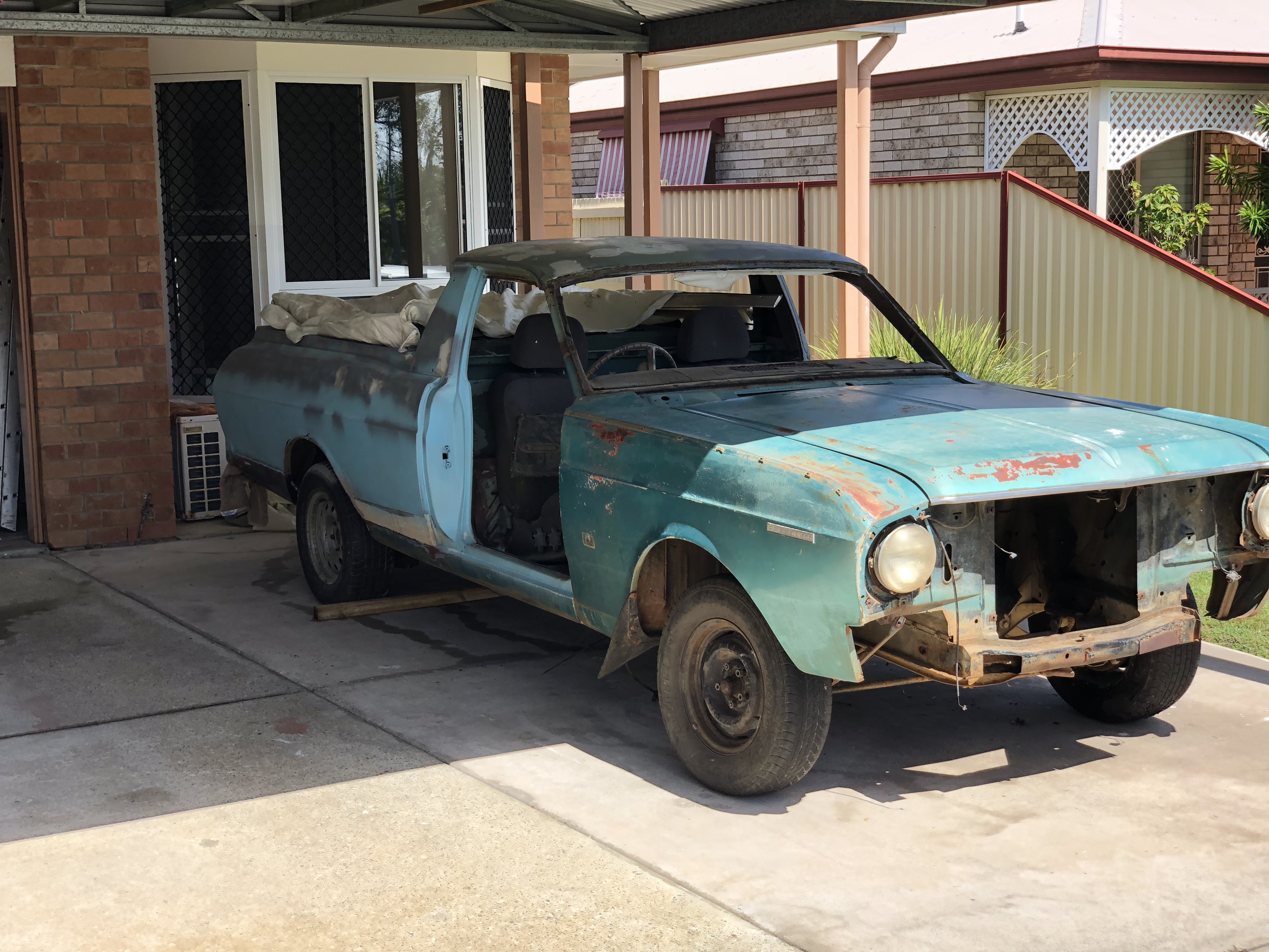 1968 FORD FALCON XT 3 SP MANUAL UTILITY CARB