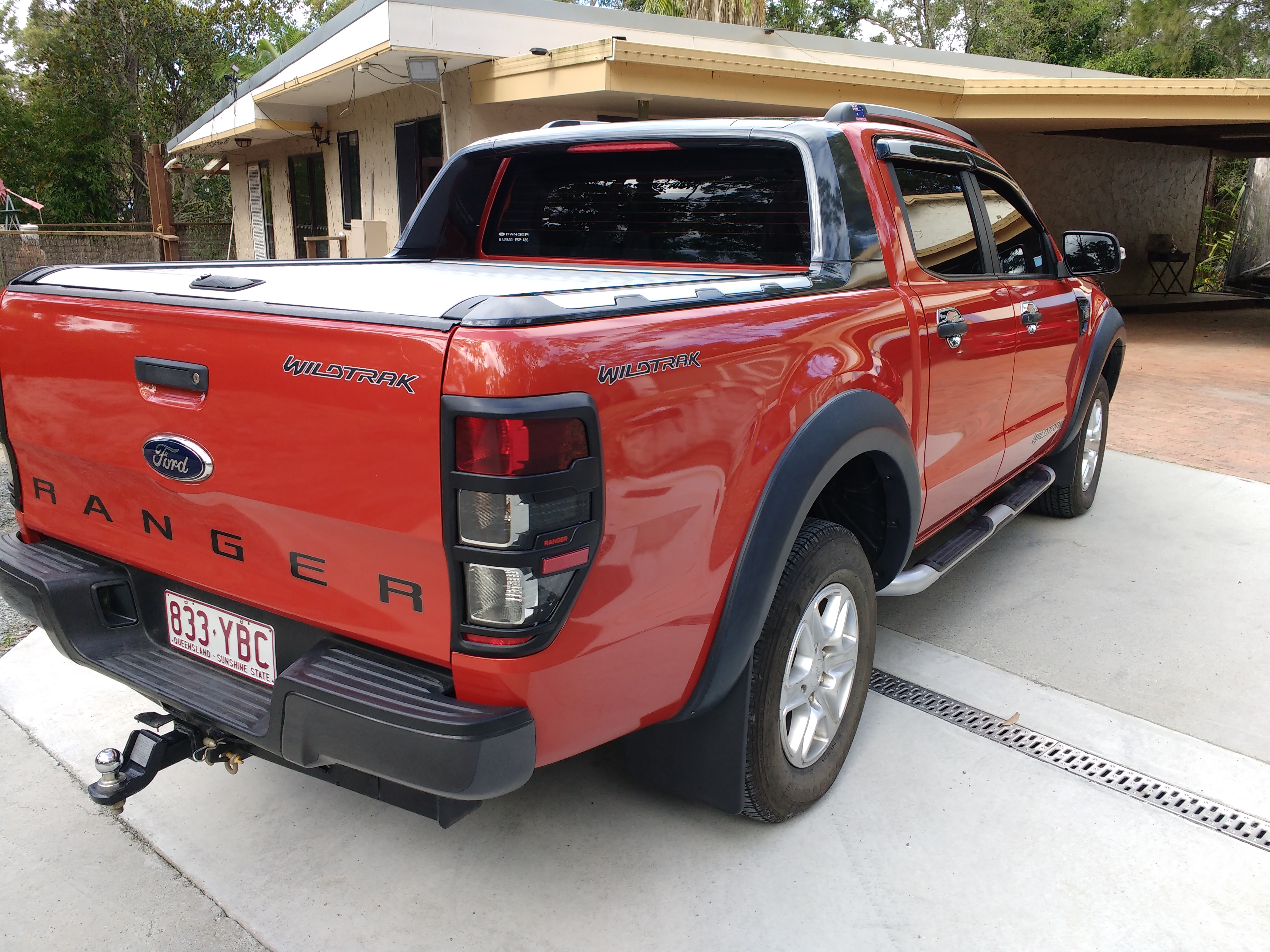 CREW CAB P/UP DIESEL TURBO F/INJ
