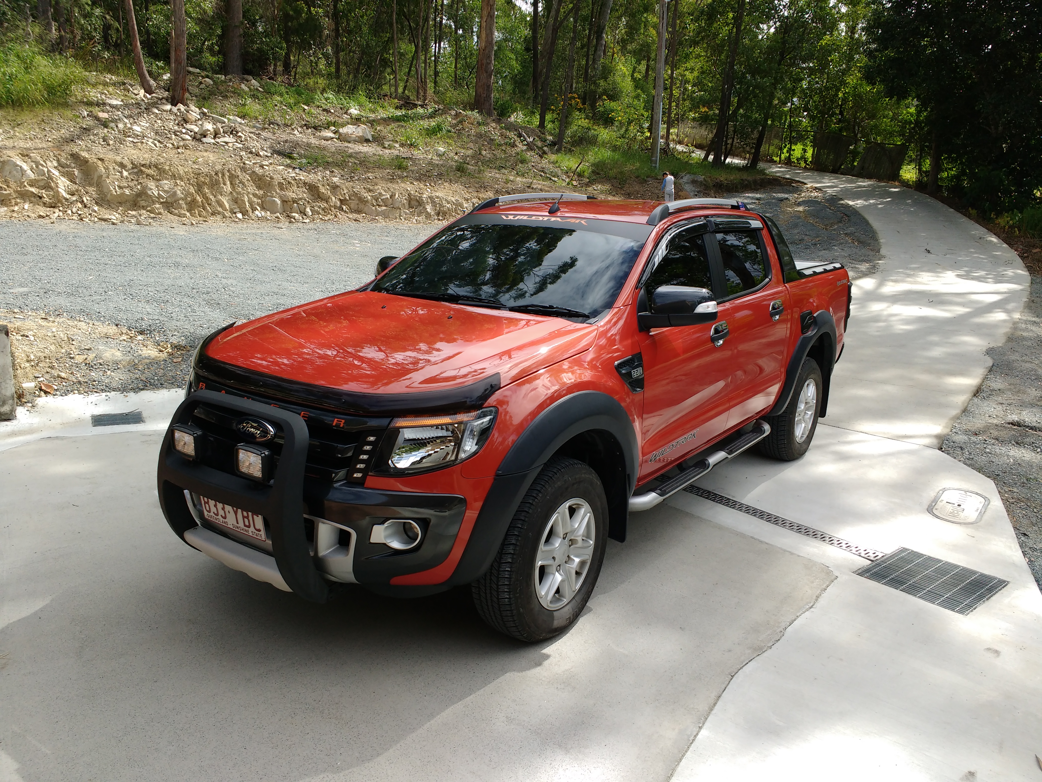 CREW CAB P/UP DIESEL TURBO F/INJ