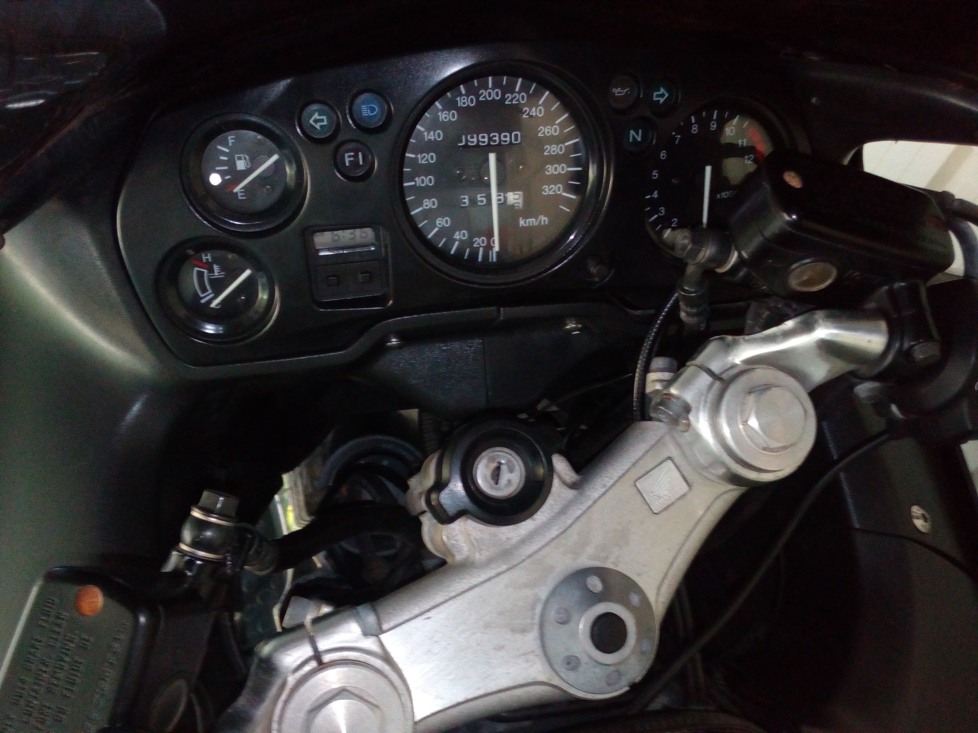 1999 HONDA CBR1100XX (SUPER BLACKBIRD) SPORTS