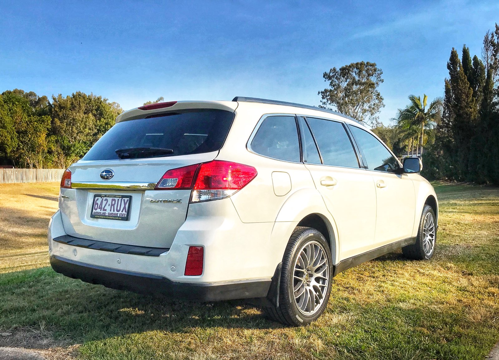 2011 SUBARU OUTBACK MY11 4D WAGON 