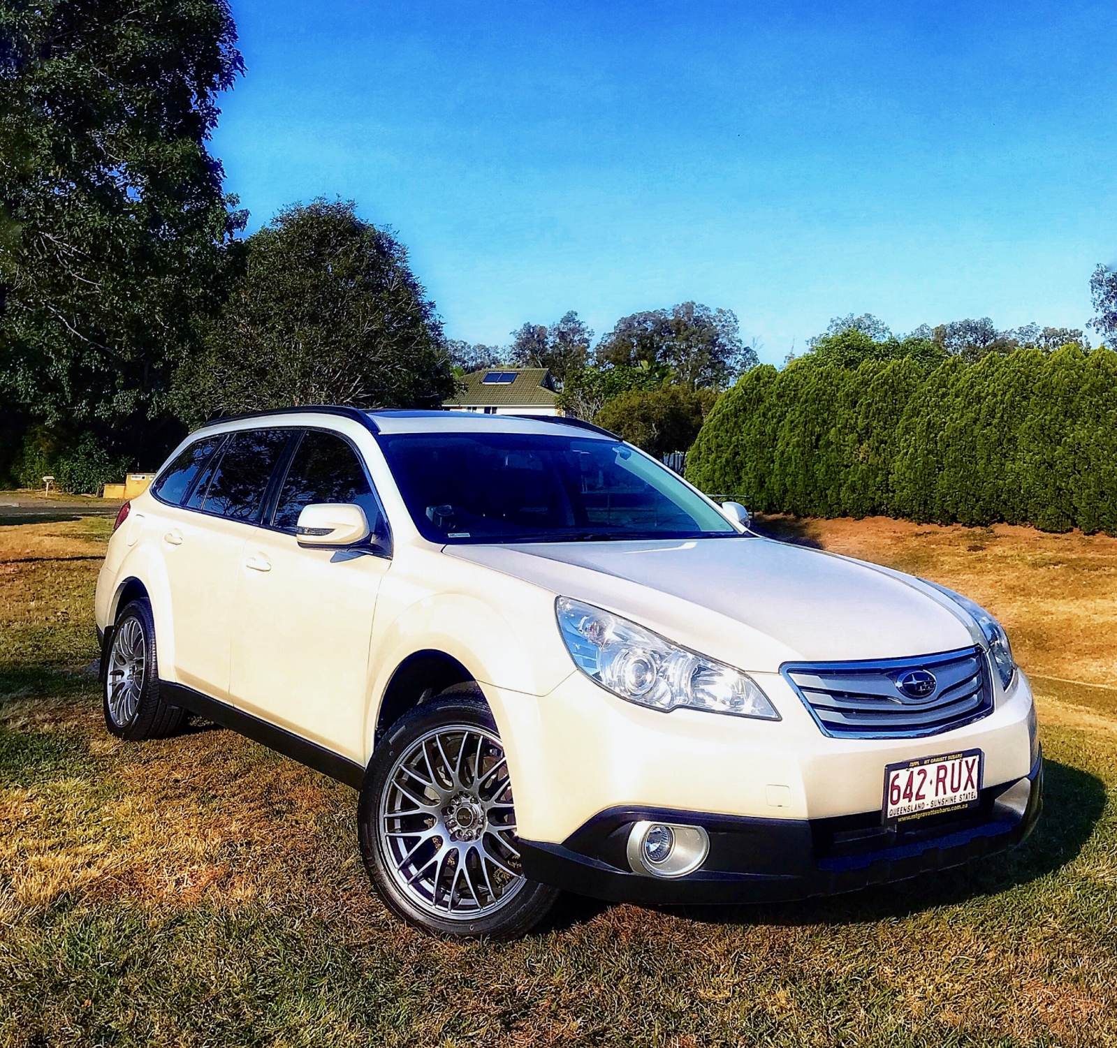 2011 SUBARU OUTBACK MY11 4D WAGON