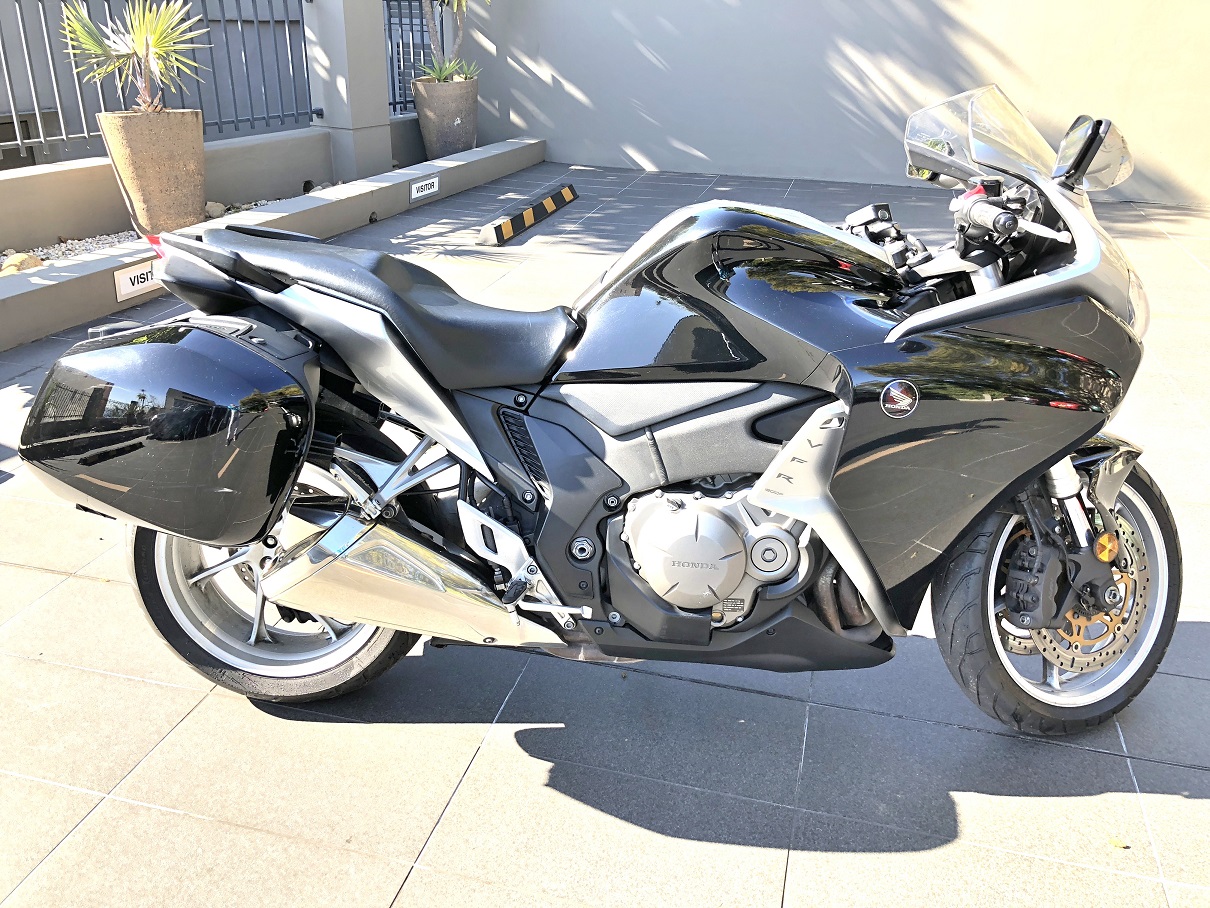 2011 HONDA VFR1200F ABS