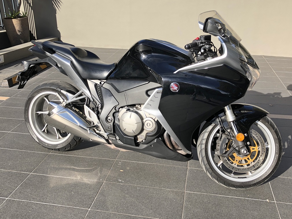 2011 HONDA VFR1200F ABS