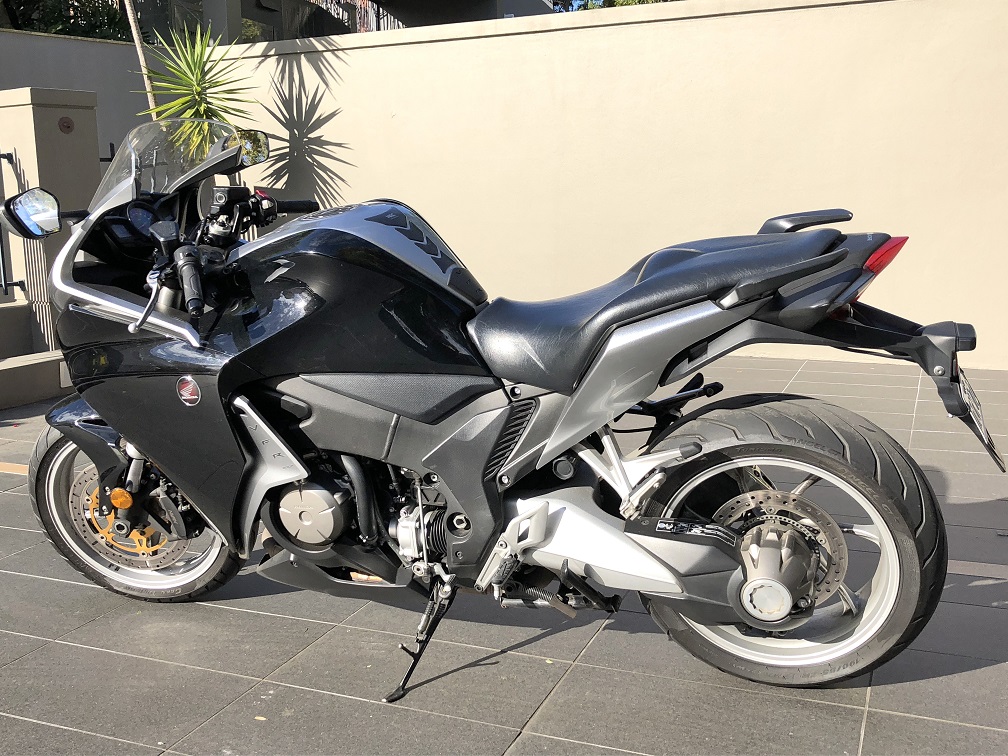 2011 HONDA VFR1200F ABS