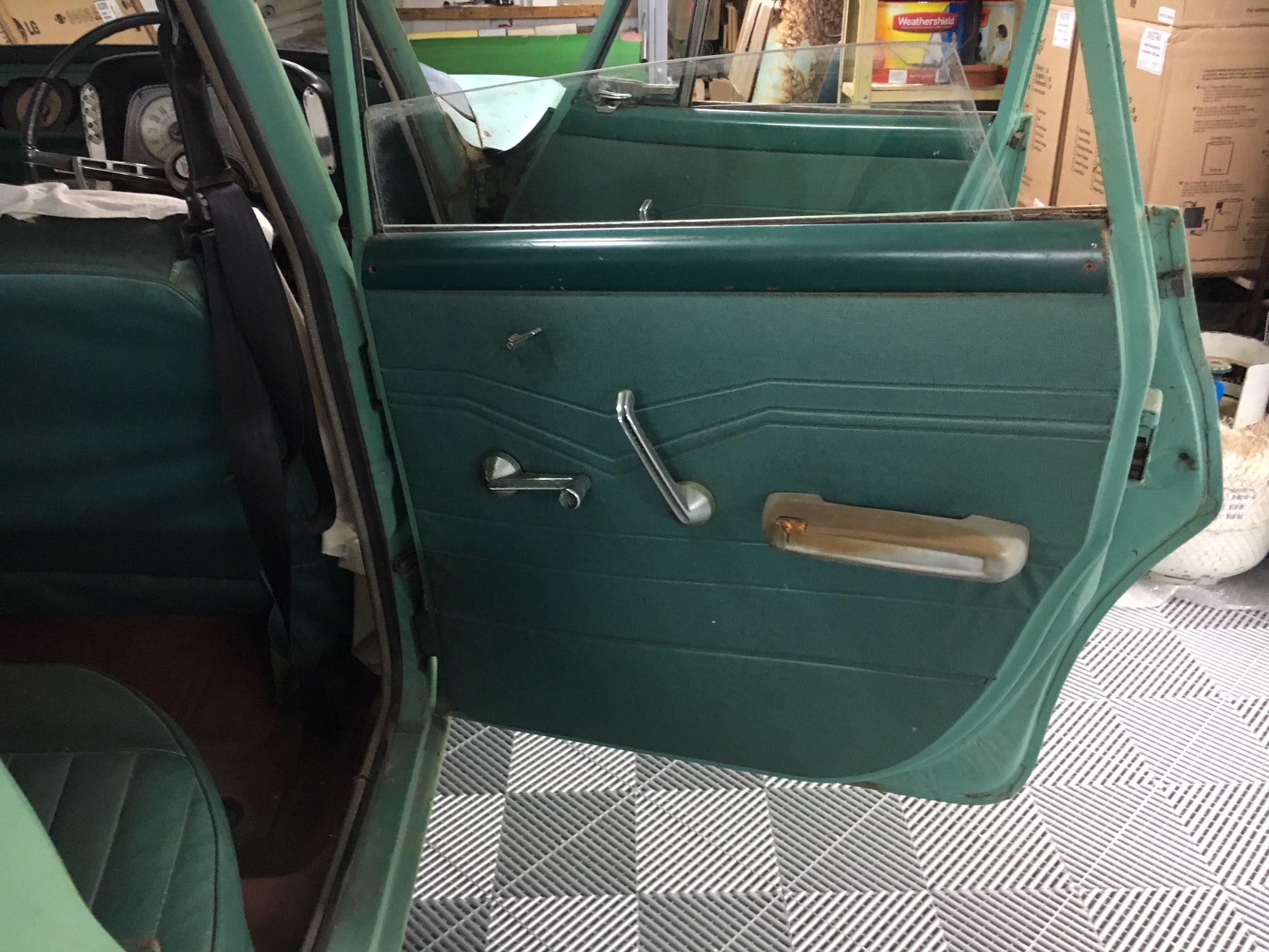1962 CHRYSLER VALIANT RV1 4D SEDAN