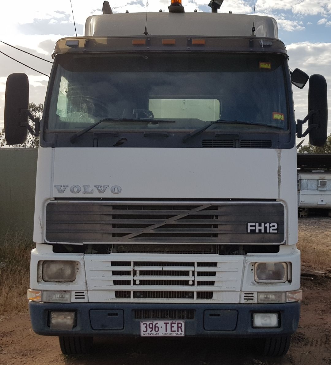 2001 VOLVO FH12 (6x4) PRIME MOVER & TANKER