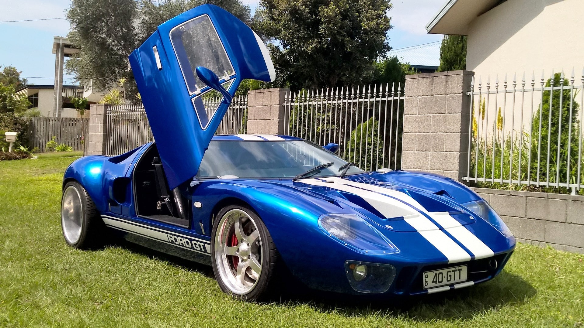 2010 FORD GT40 RACE CAR