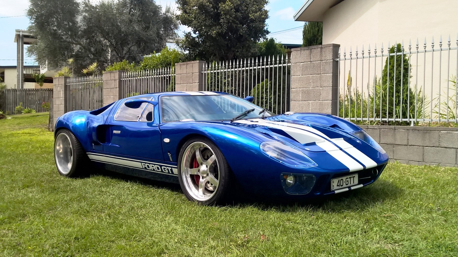 2010 FORD GT40 RACE CAR