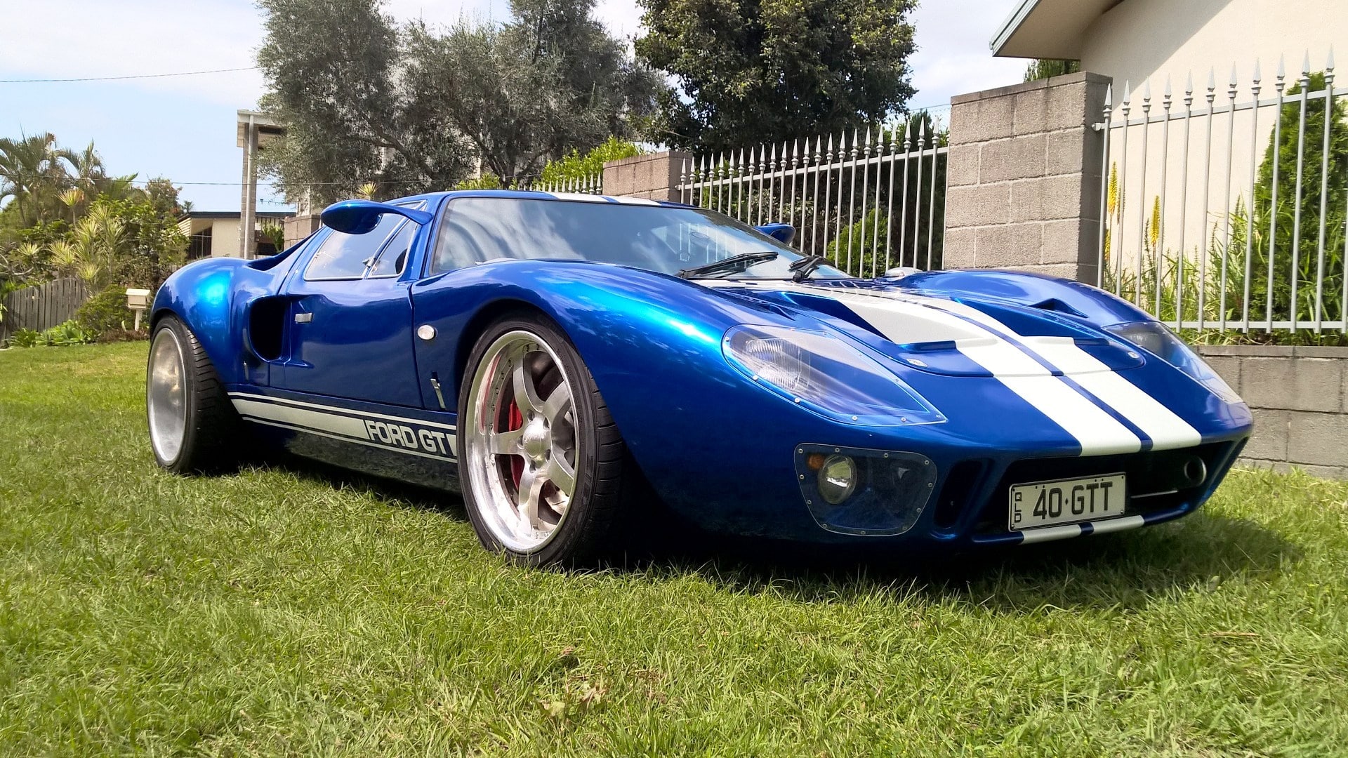 2010 FORD GT40 RACE CAR