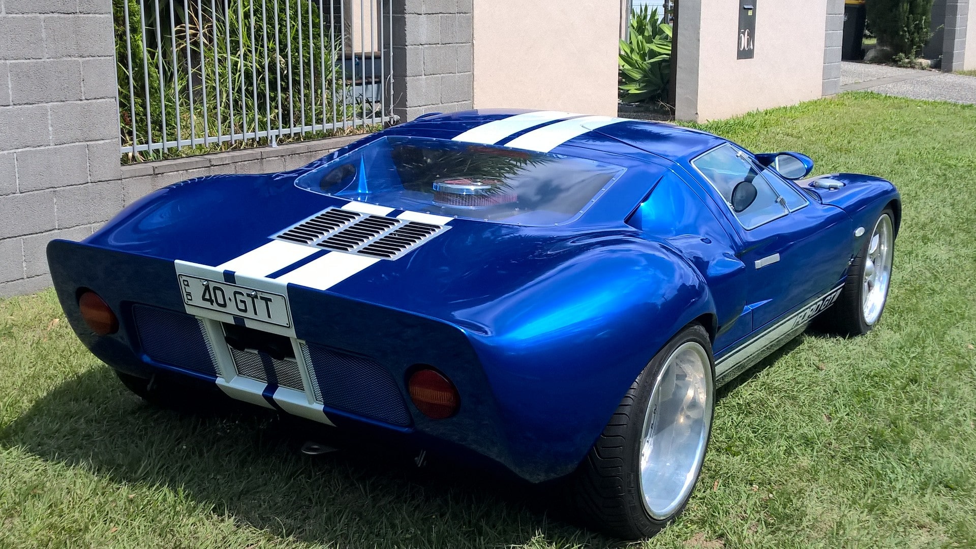 2010 FORD GT40 RACE CAR