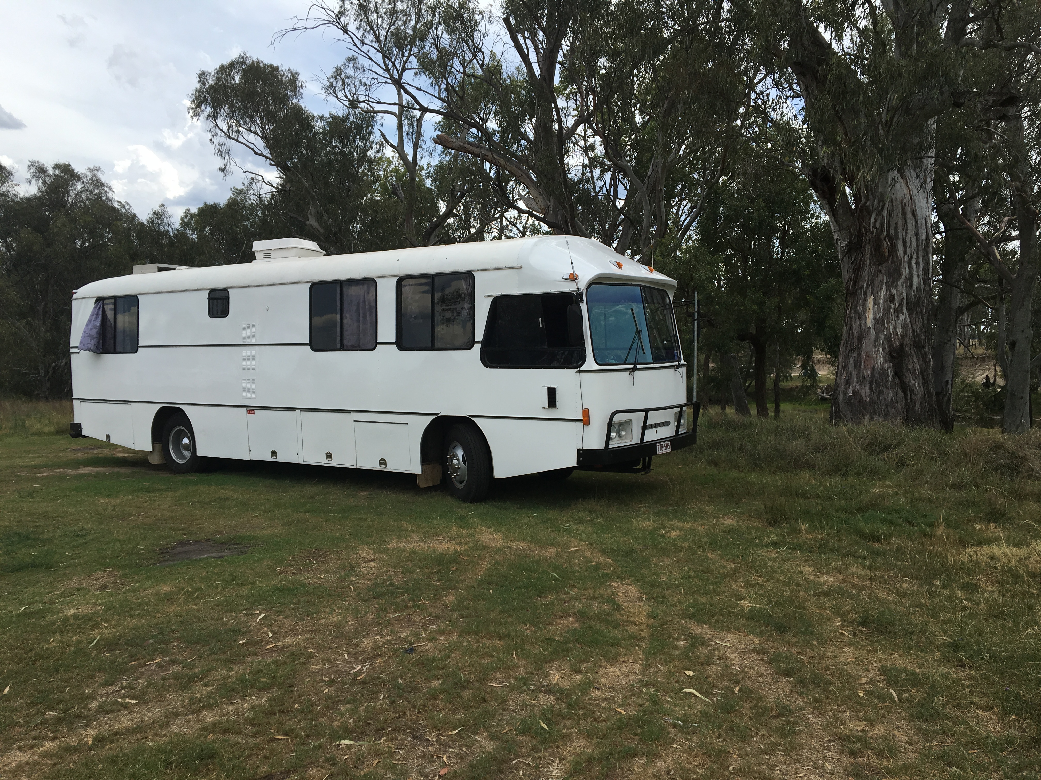 1976 LEYLAND VIKING II CAMPER BUS