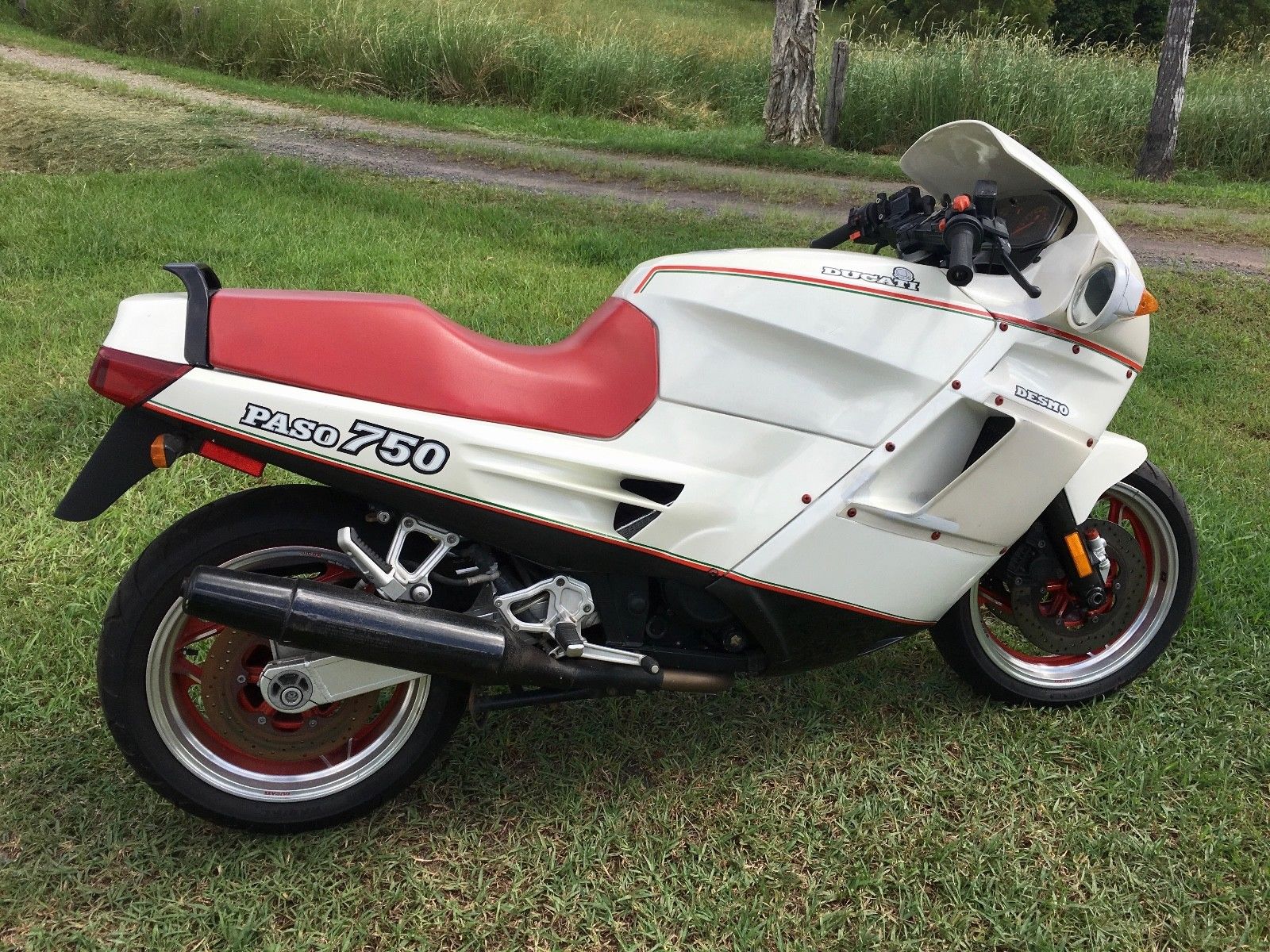 1988 DUCATI 750 PASO ROAD