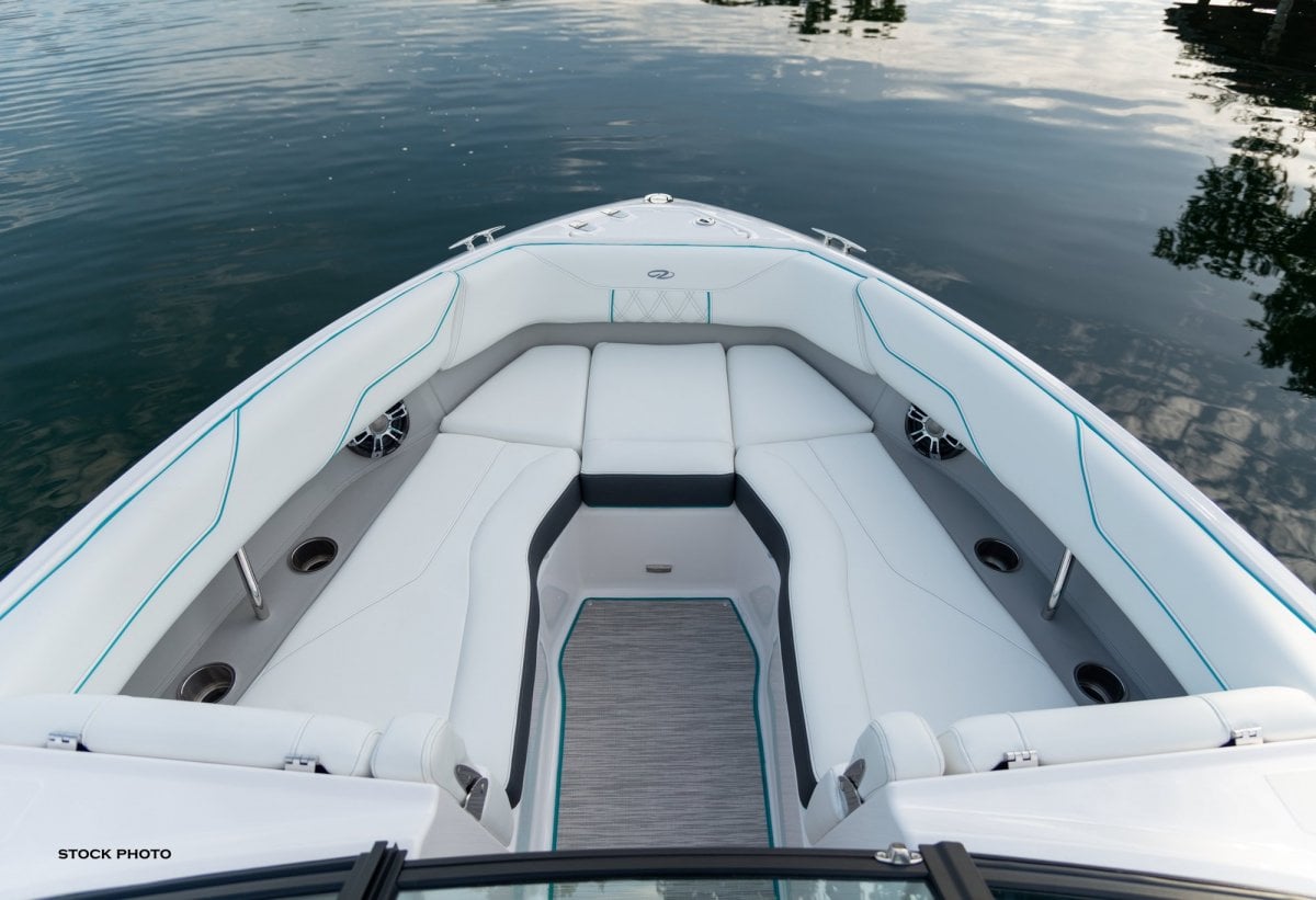REGAL LS4 BOWRIDER