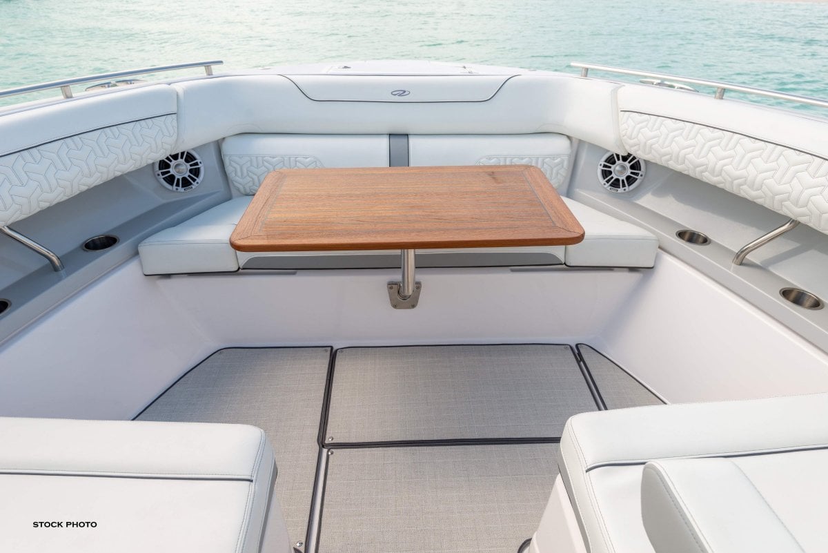 REGAL LS36 BOWRIDER