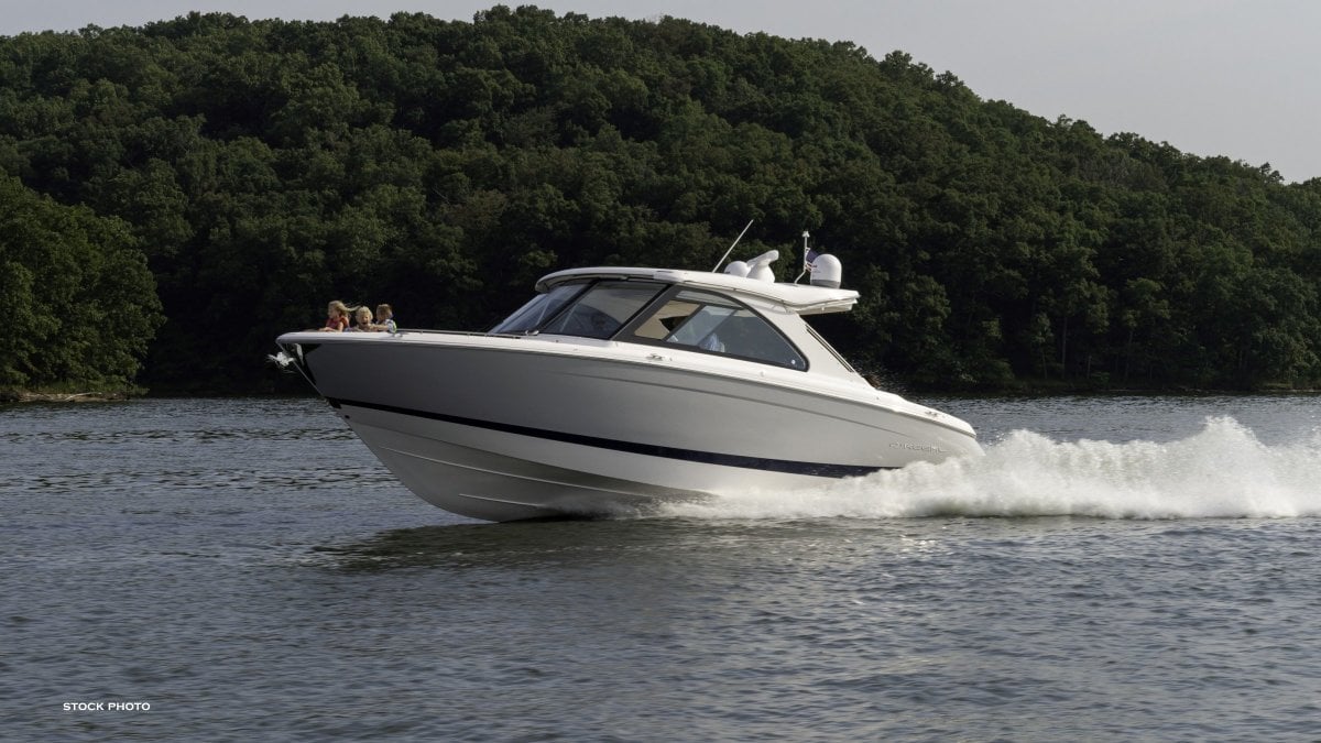 REGAL LS36 BOWRIDER