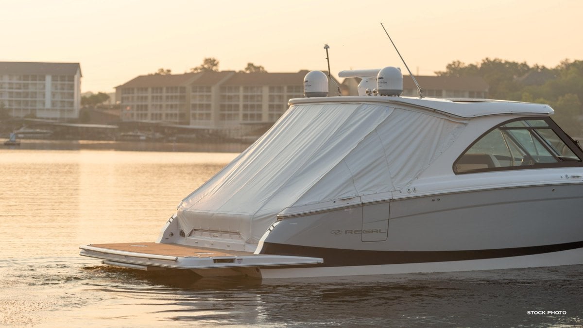 REGAL LS36 BOWRIDER