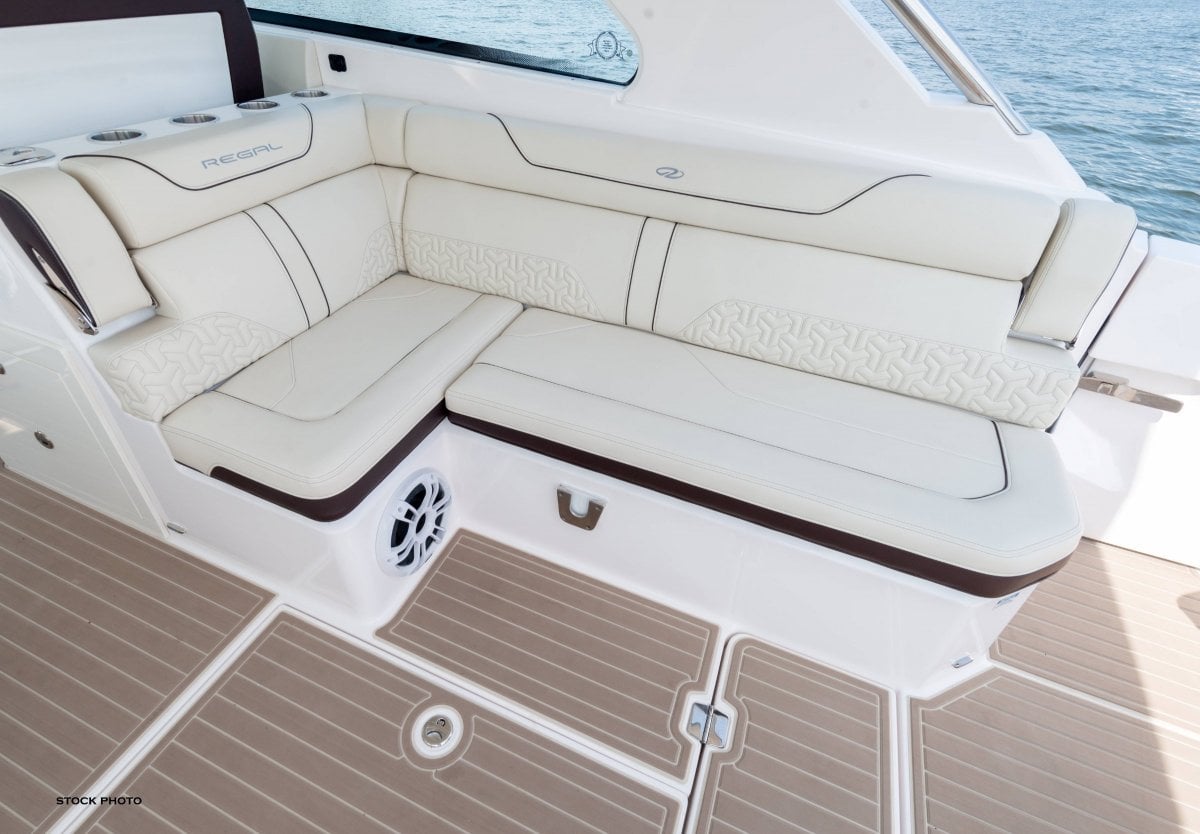 REGAL LS36 BOWRIDER
