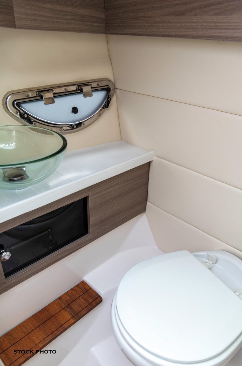 REGAL 2800 CRUISER